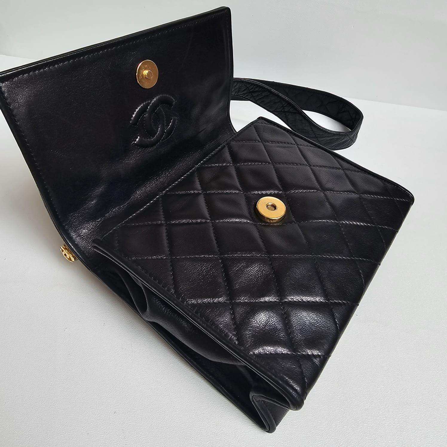 Vintage Chanel Black Lambskin Quilted Lucite Trim Shoulder Flap Bag en vente 11