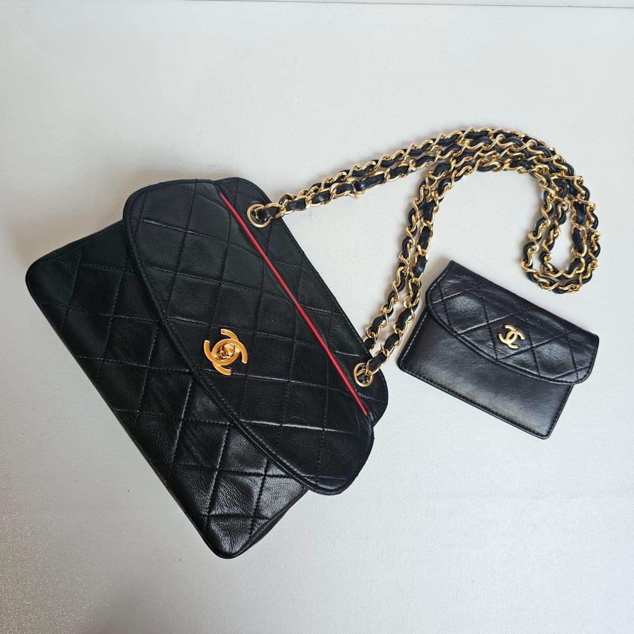 Vintage Chanel Black Lambskin Quilted Mini Flap Bag en vente 3