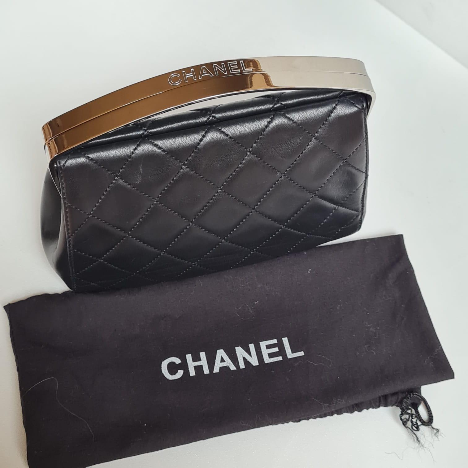 Women's Vintage Chanel Black Lambskin Quilted Small Magnetic Frame Top Handle Bag For Sale