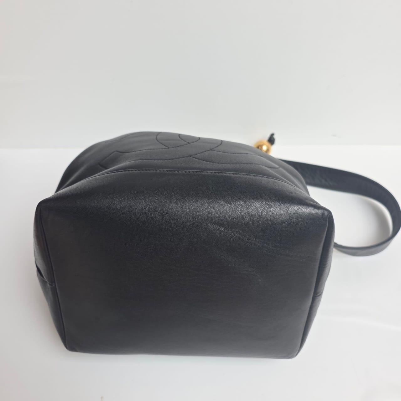 Vintage Chanel Black Lambskin Timeless CC Drawstring Hobo Shoulder Bag 12
