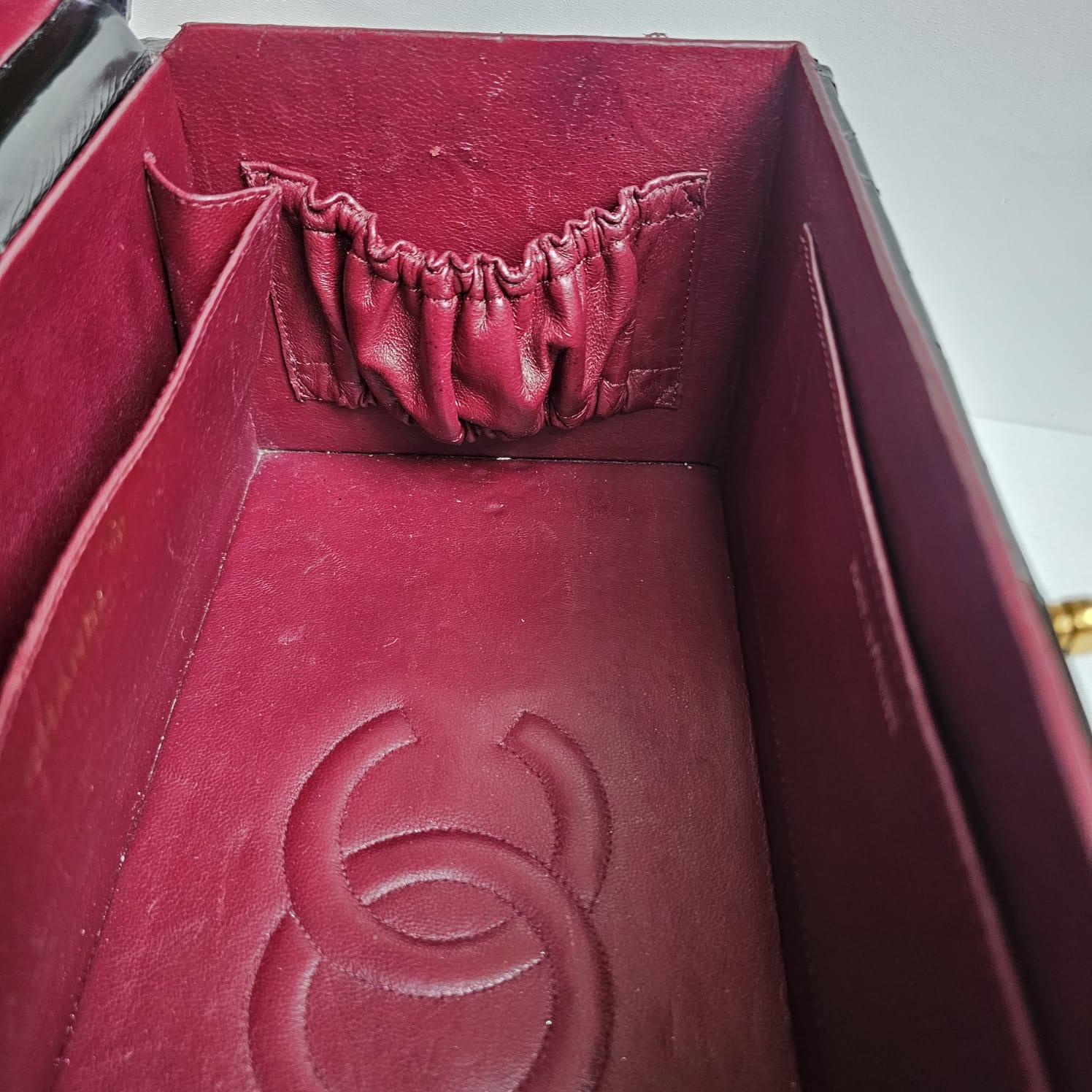 Vintage Chanel Black Patent Quilted Vanity Box Bag For Sale 13