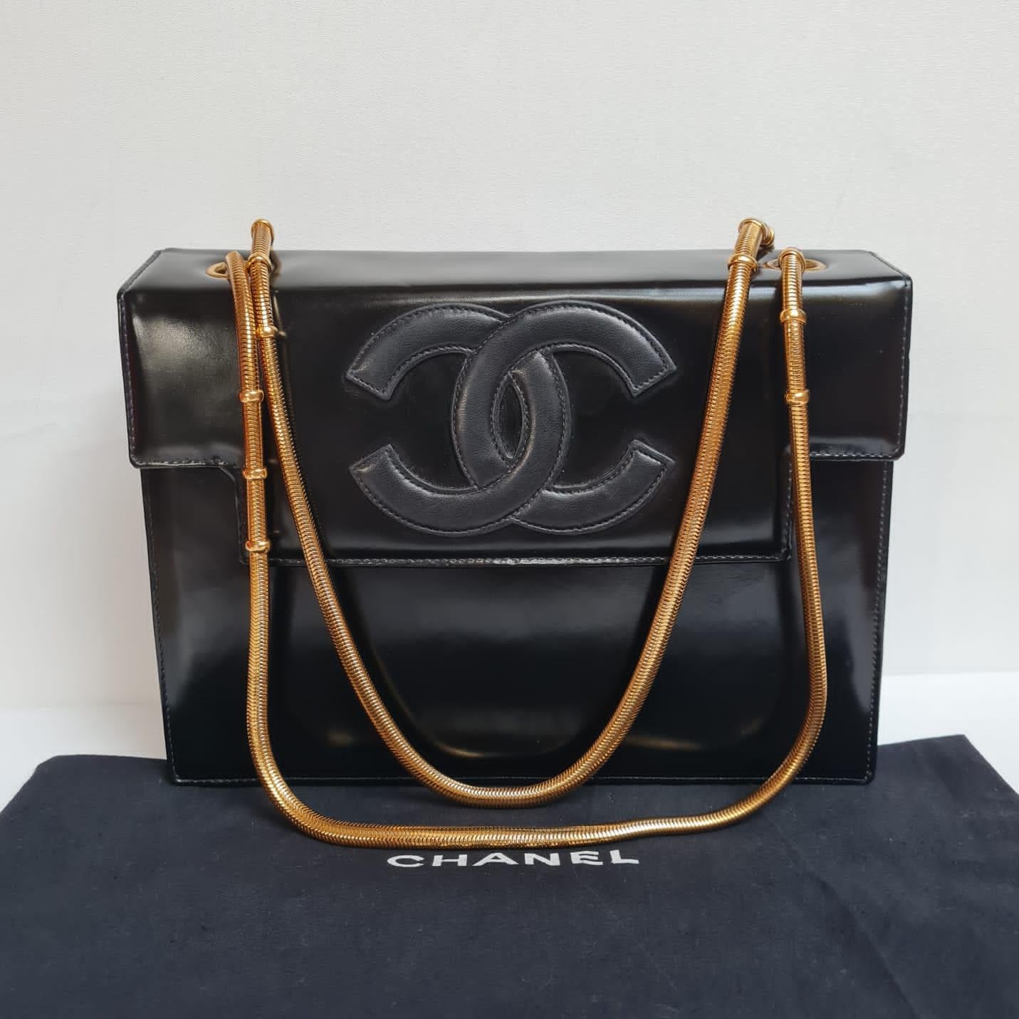 Vintage Chanel Black Patent Snake Chain Shoulder Bag 11