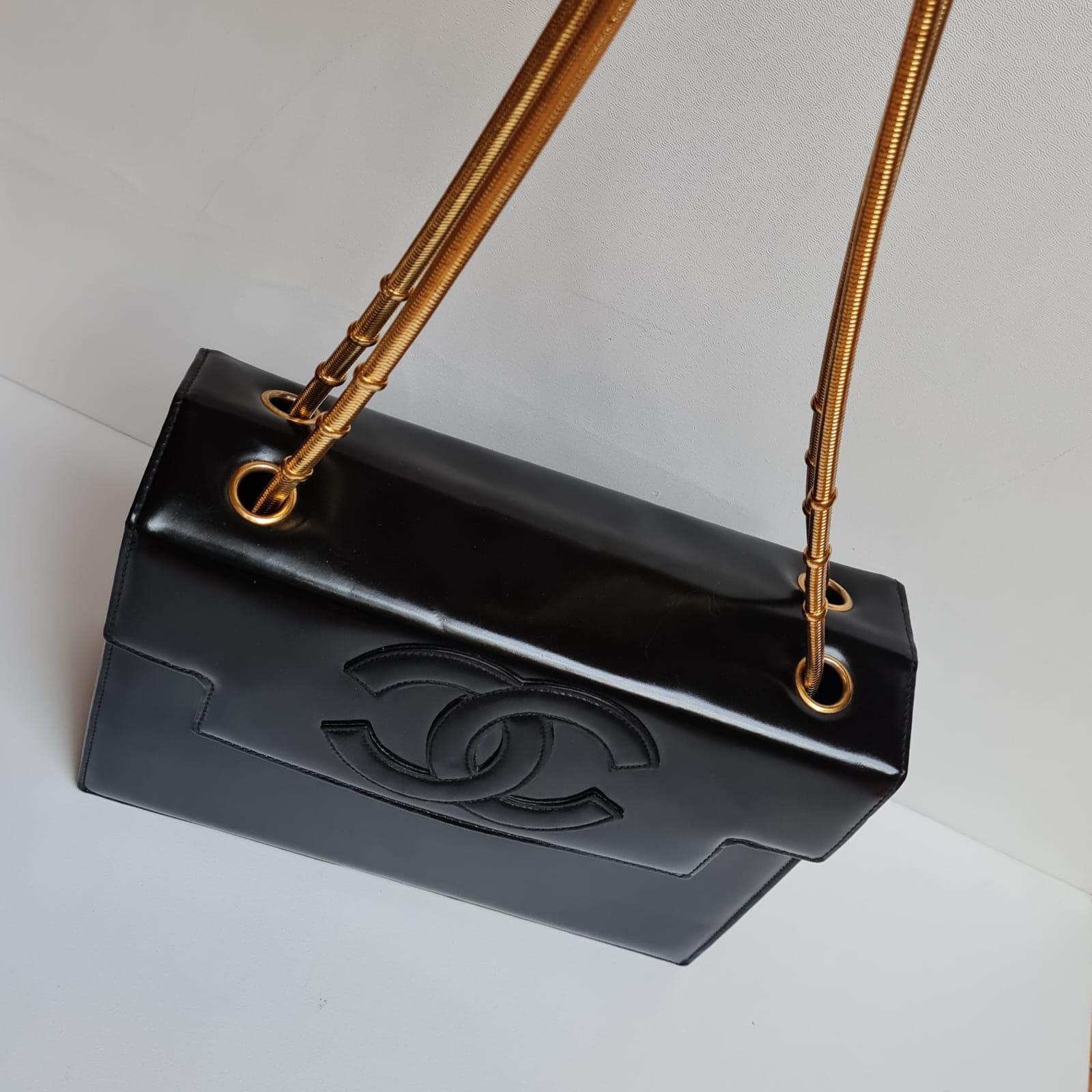 Vintage Chanel Black Patent Snake Chain Shoulder Bag In Good Condition In Jakarta, Daerah Khusus Ibukota Jakarta
