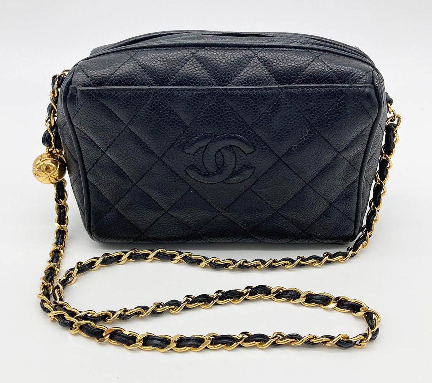 Vintage Chanel Black Quilted Caviar Camera Bag For Sale at 1stDibs