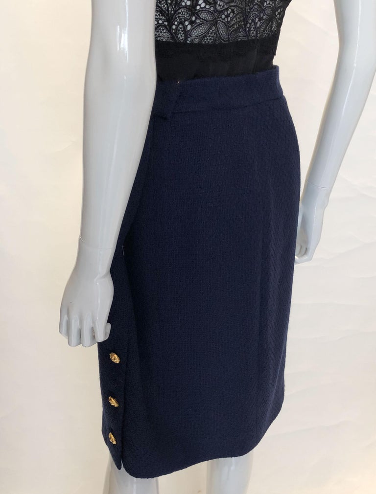 Vintage Chanel Blue Boucle Skirt For Sale at 1stDibs