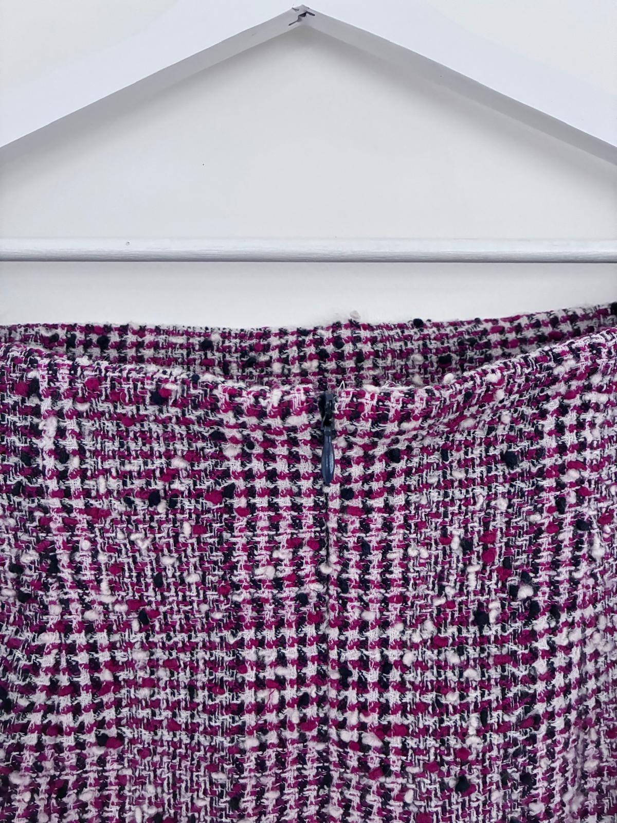 Vintage Chanel Boutique Tweed Skirt Suit For Sale 7
