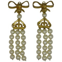 Vintage Chanel Bow baroque faux pearl Glass tassel drop Earrings