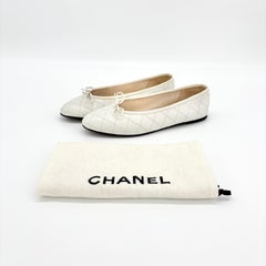 Ballerine vintage Chanel in pelle trapuntata con fiocco, in gros-grain bianco, taglia 39,5