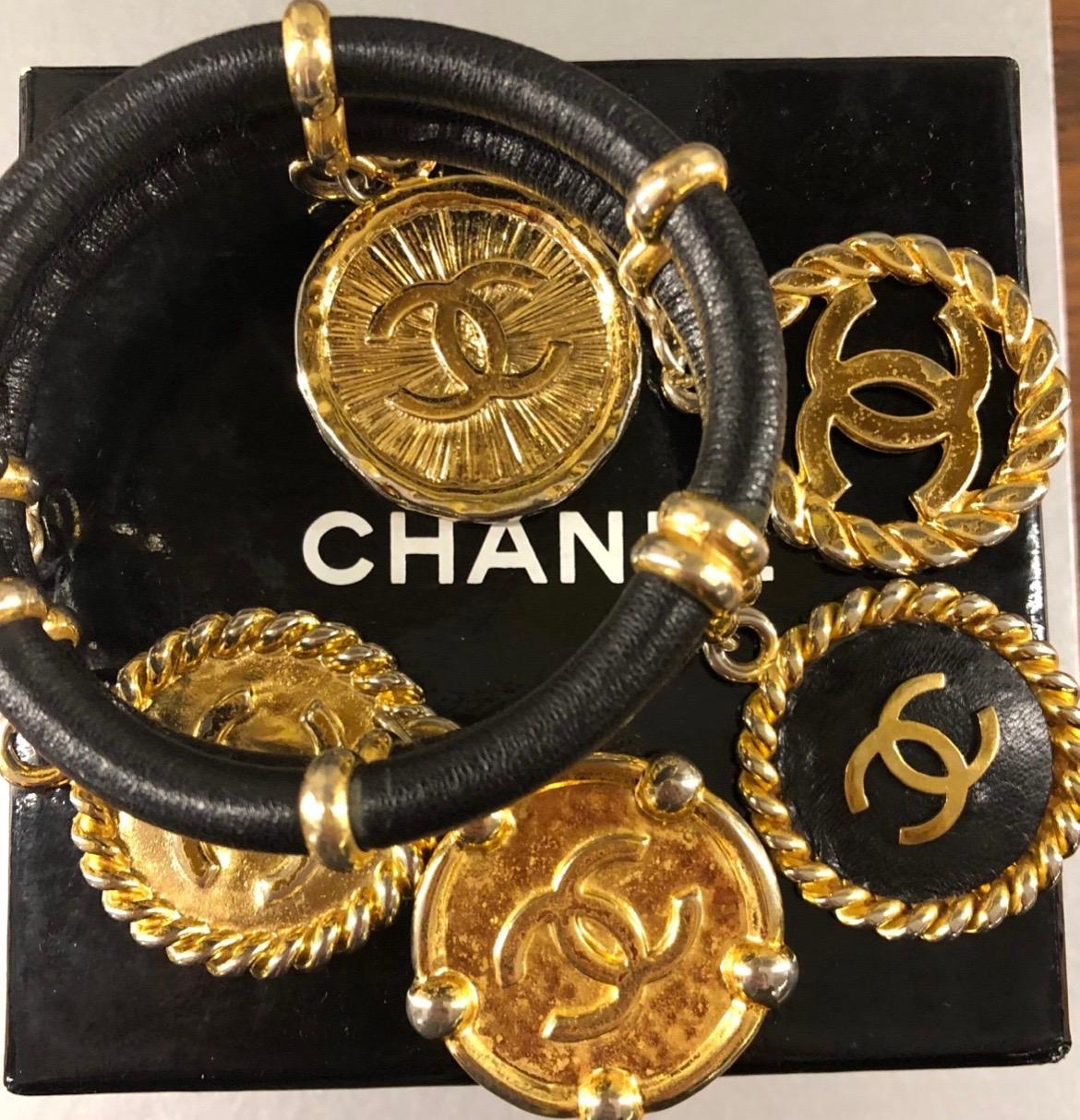 Vintage Chanel bracelet from the 90s In Good Condition In Carnate, IT