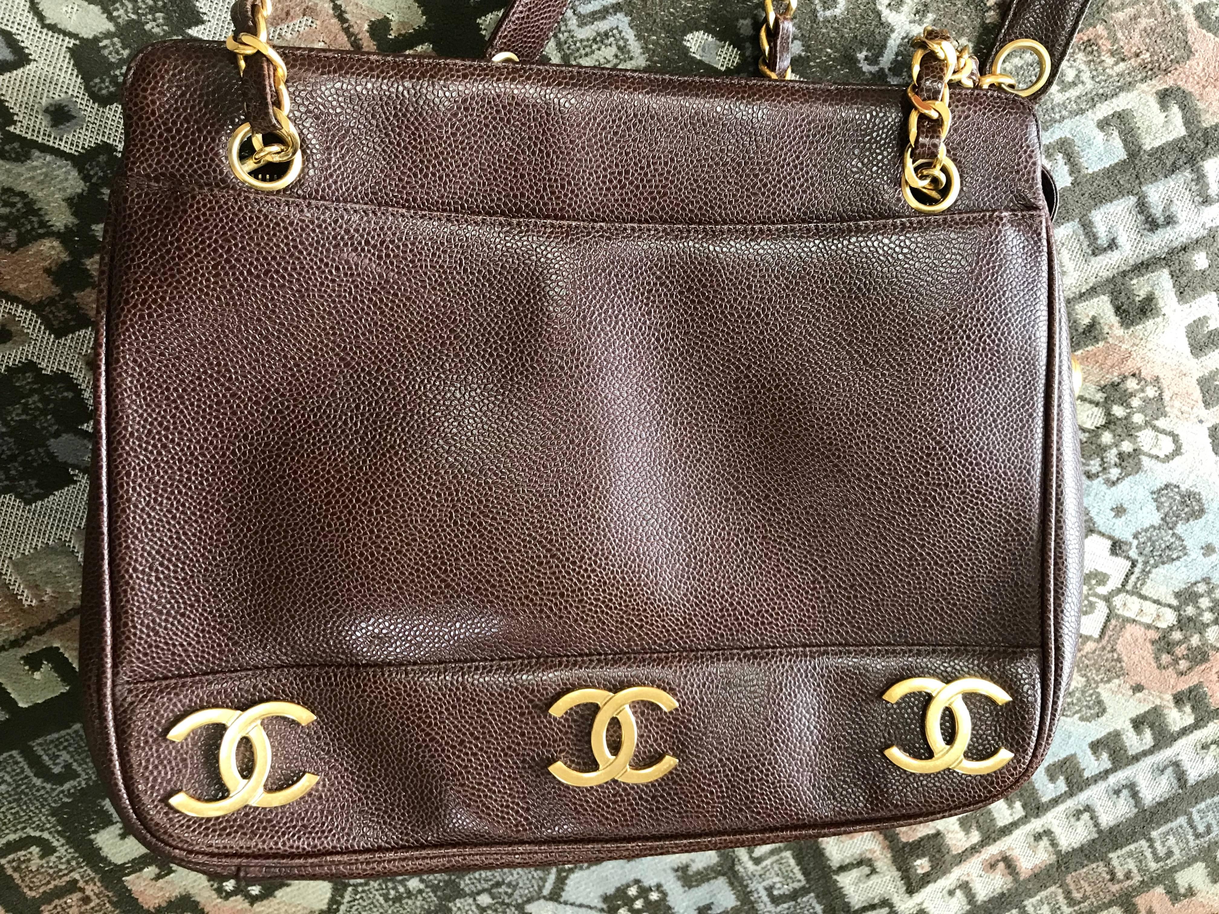 Women's Vintage CHANEL brown caviar leather chain shoulder bag with 3 golden CC marks. For Sale