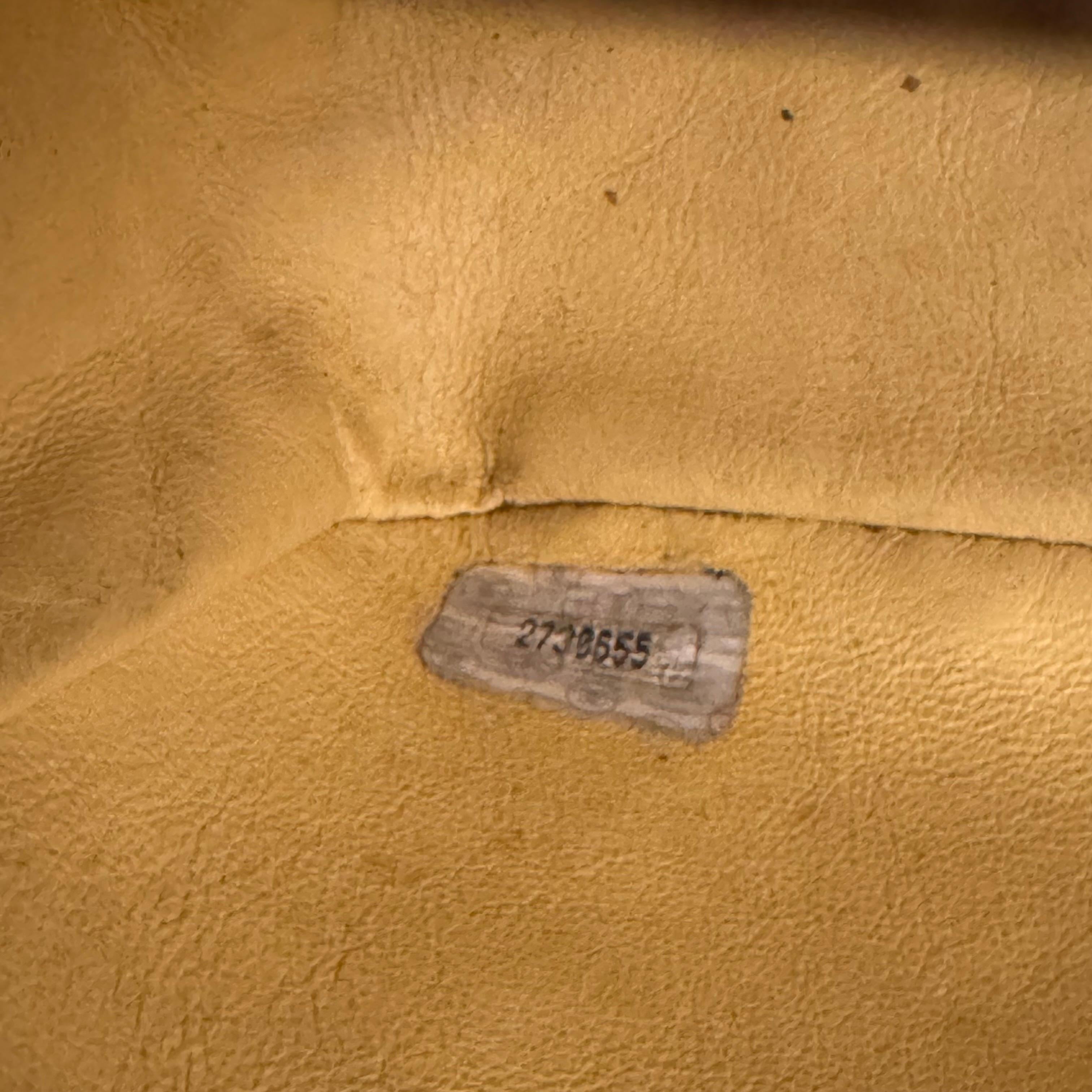 Vintage Chanel Marrón Cuero Natural Coco Chanel Mark Whipstitch Big CC Flap Bag en venta 5