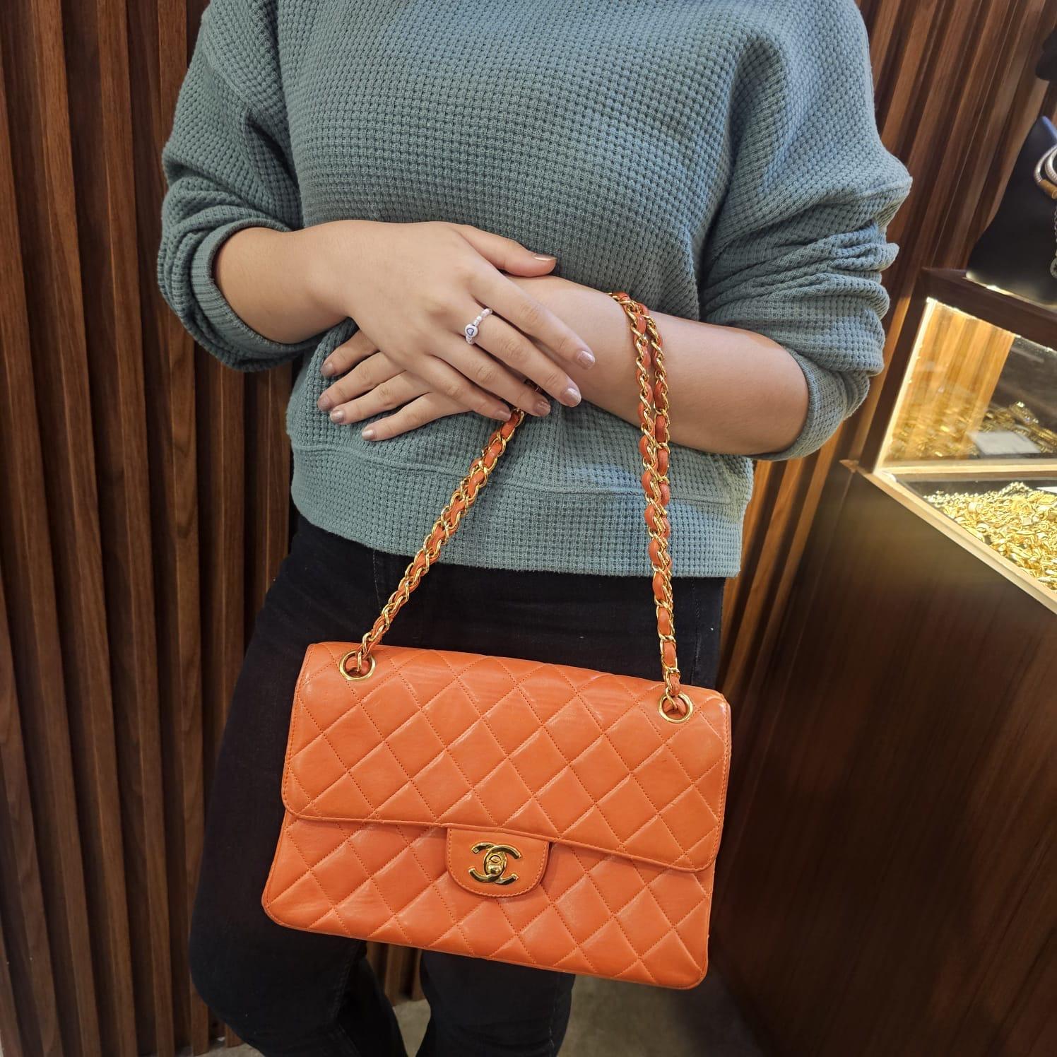 Vintage Chanel Burnt Orange Lammfell Medium Biface Flap Tasche im Angebot 11