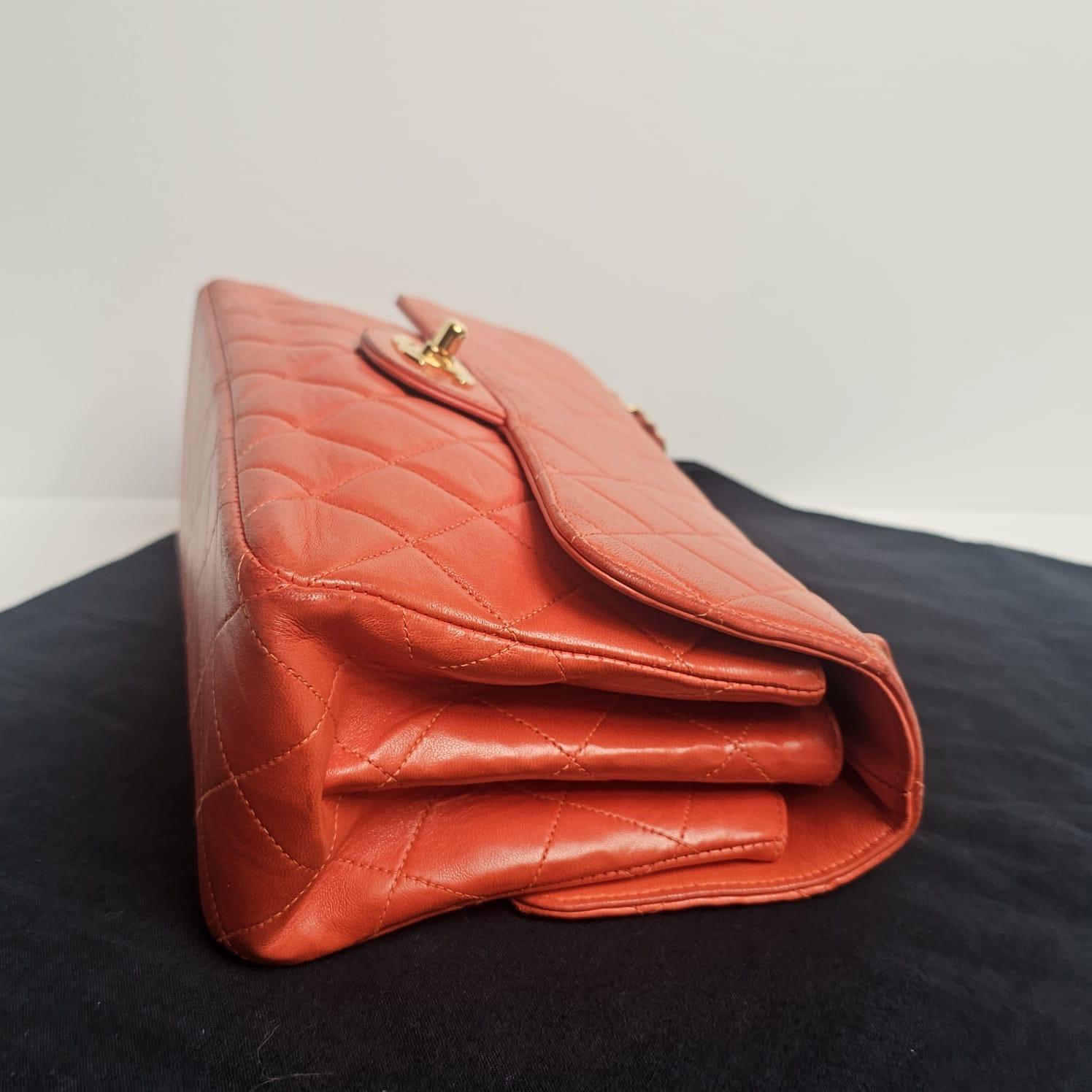 Vintage Chanel Burnt Orange Lammfell Medium Biface Flap Tasche im Angebot 16