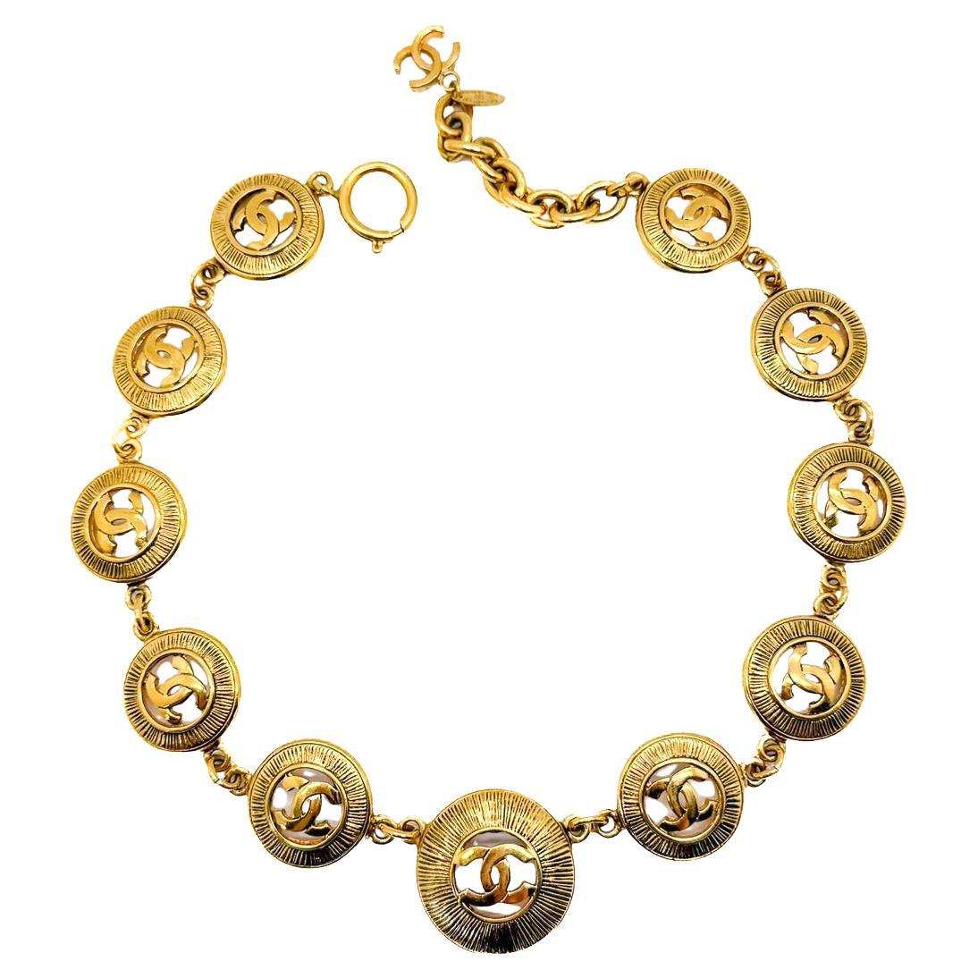Vintage Chanel by Lagerfeld  Sunburst Medallion Collar 1980s en vente