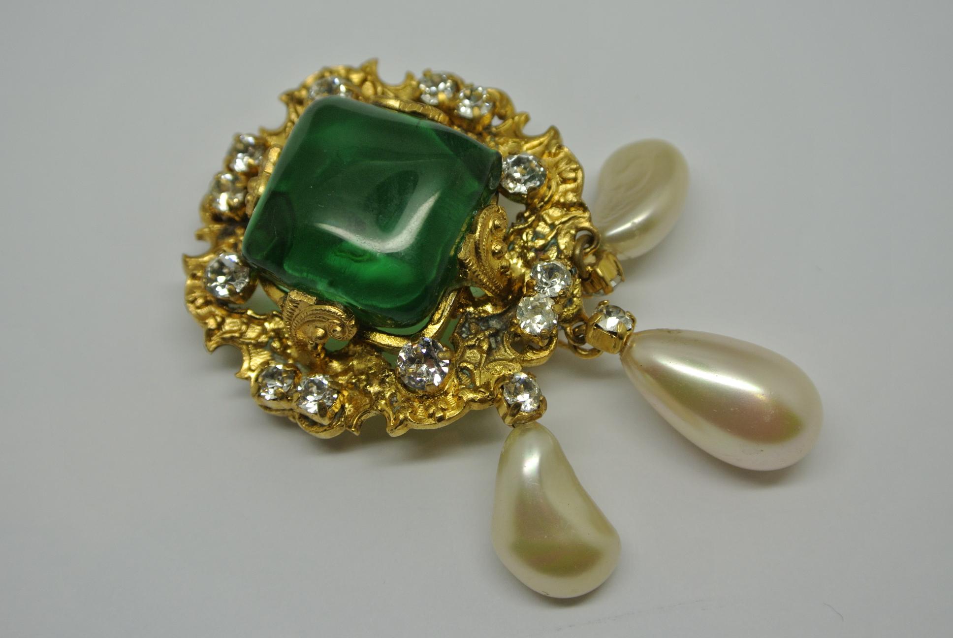 chanel brooch with pearl drop