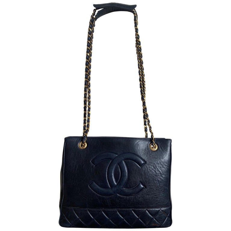 Vintage Chanel Cabas bag Navy leather and gold chain For Sale at 1stDibs