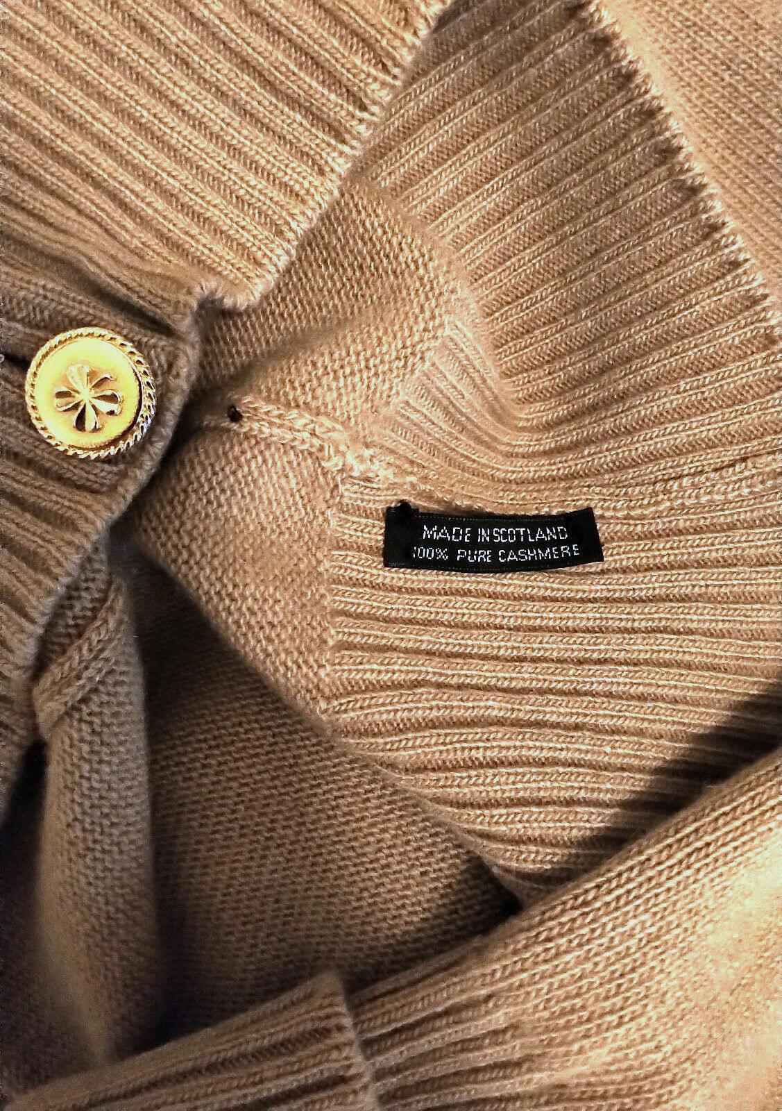 Vintage Chanel Camel Tan & Gold 100% Cashmere Sweater Cardigan FR 38/ US 4 6 For Sale 2