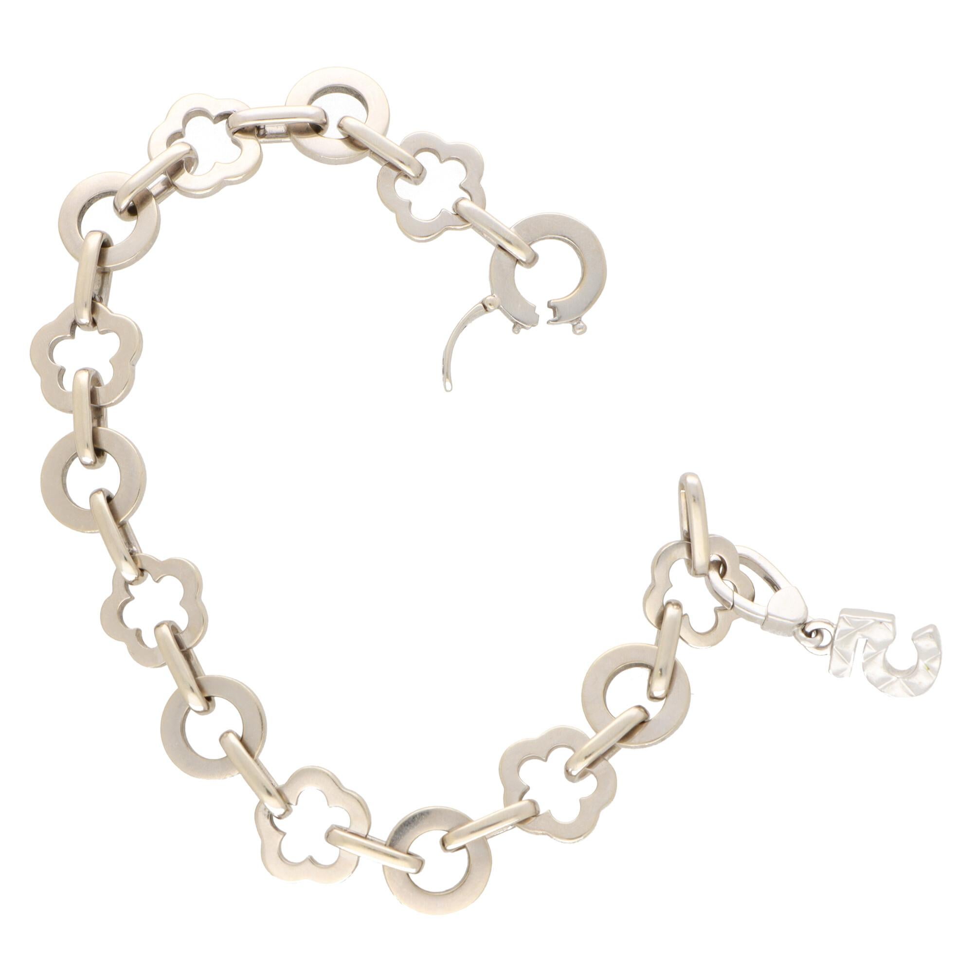 Retro Vintage Chanel Camélia Charm Bracelet in 18k White Gold