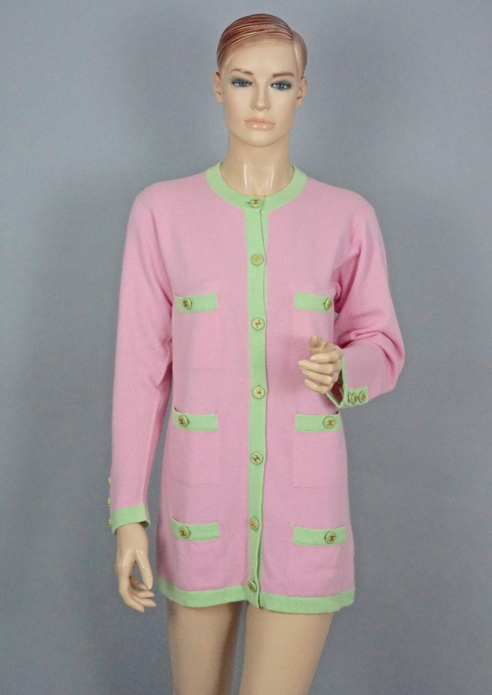 Vintage CHANEL Cashmere Knit Pink Melon Green Trim CC Logo Button Cardigan

Measurements taken laid flat, please double bust, waist and hips:
Shoulder: 17.12 inches (43.5 cm)
Sleeves: 22.63 inches (57.5 cm)
Bust: 18.11 inches (46 cm)
Waist: 17.71