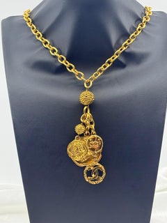Vintage Chanel CC Gold Coin Charm Pendant Necklace