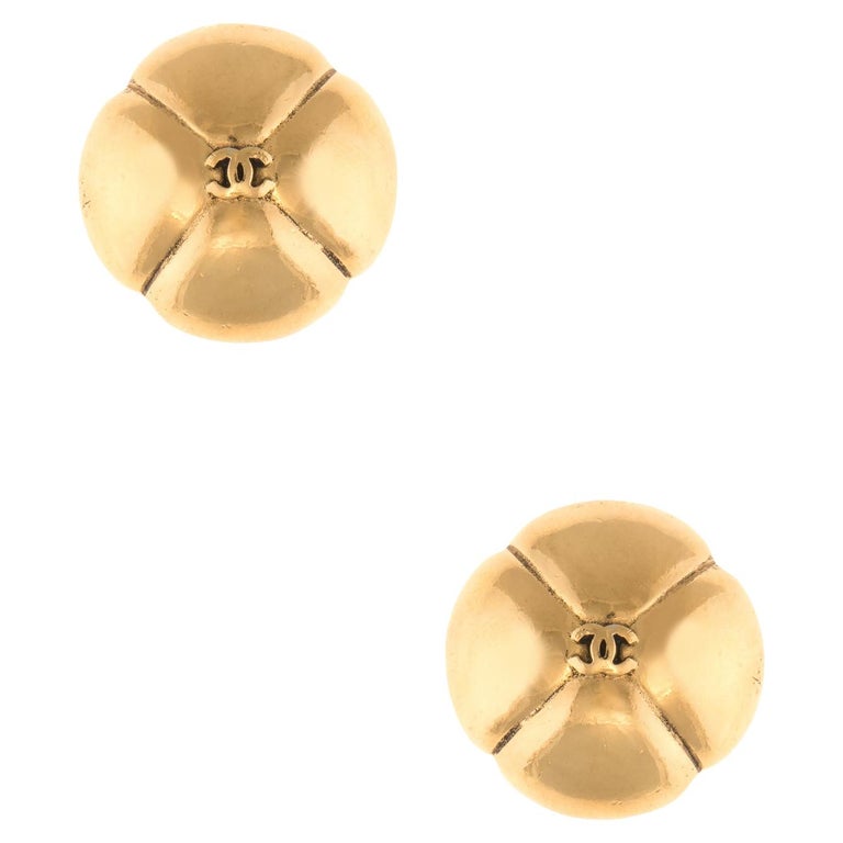 Vintage Chanel Cc Logo Clip Earrings Yellow Gold Tone Domed Quilt For Sale At 1stdibs