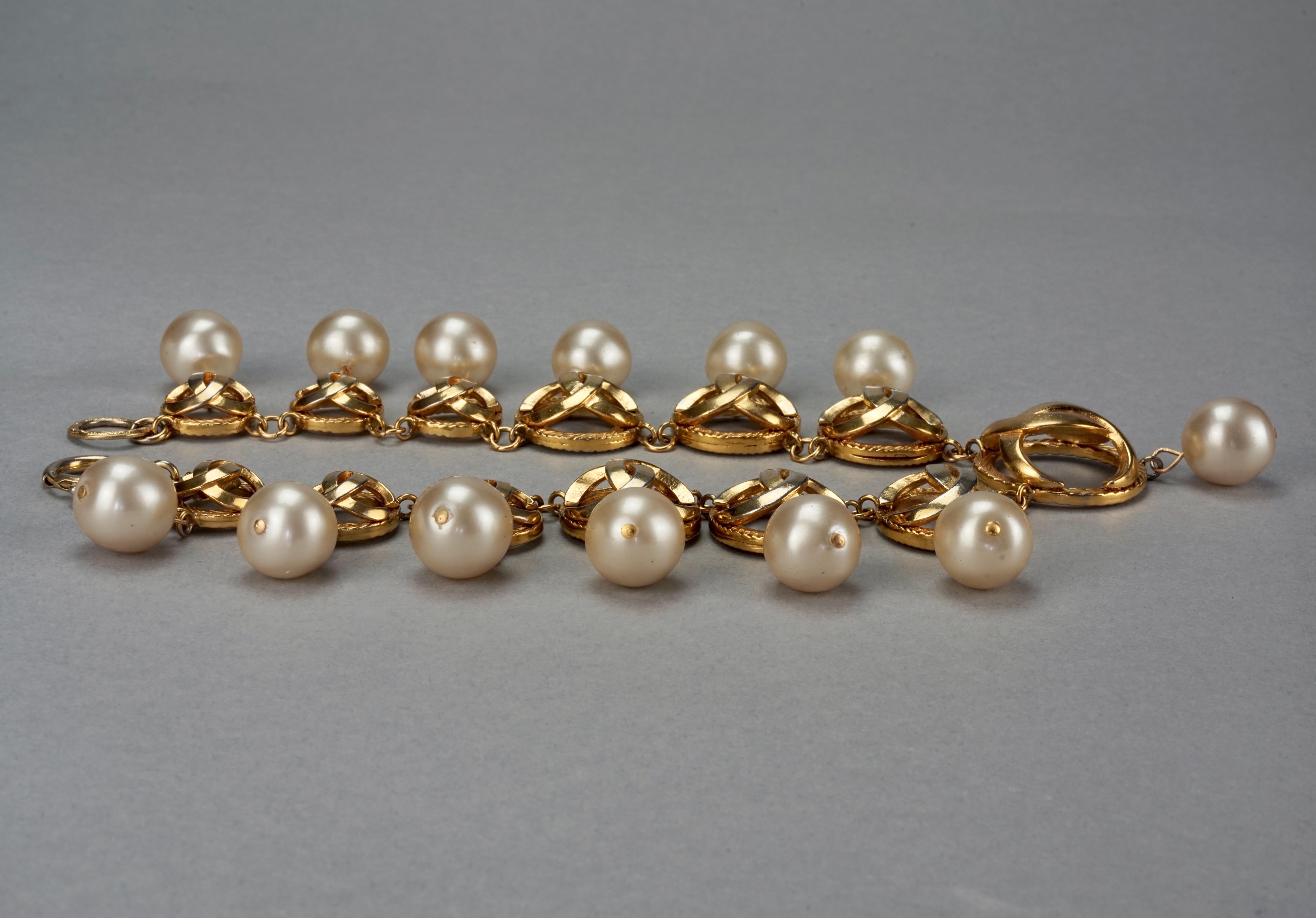 Vintage CHANEL CC Logo Links Pearl Charms Necklace For Sale 2