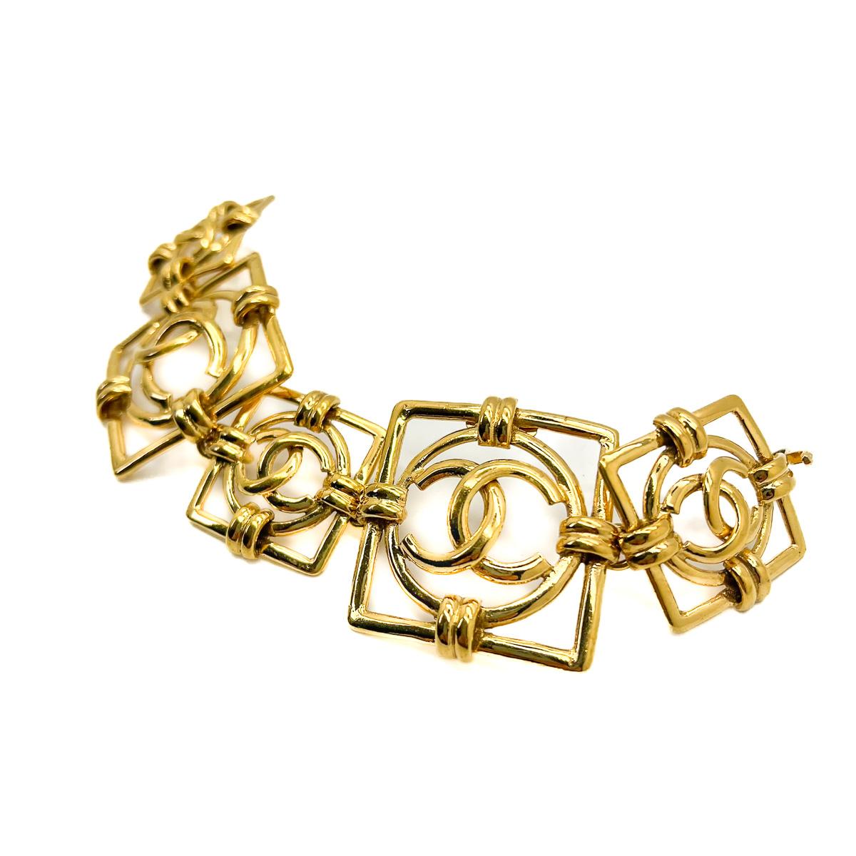 Vintage Chanel CC Logo Panel Cuff 1990 In Good Condition For Sale In Wilmslow, GB
