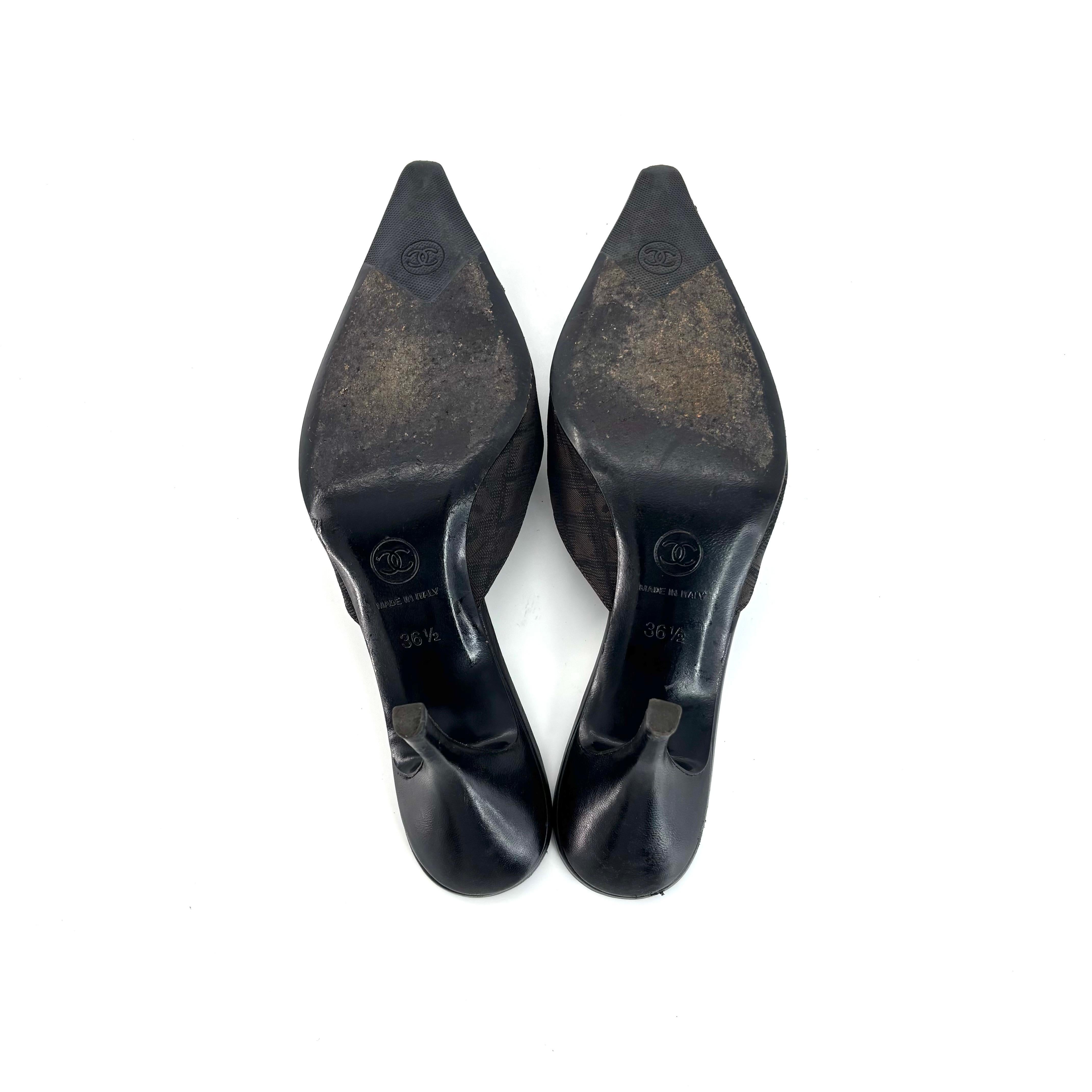 Donna Vintage Chanel Logo Print Pointed Toe Mules Pumps 36.5 in vendita