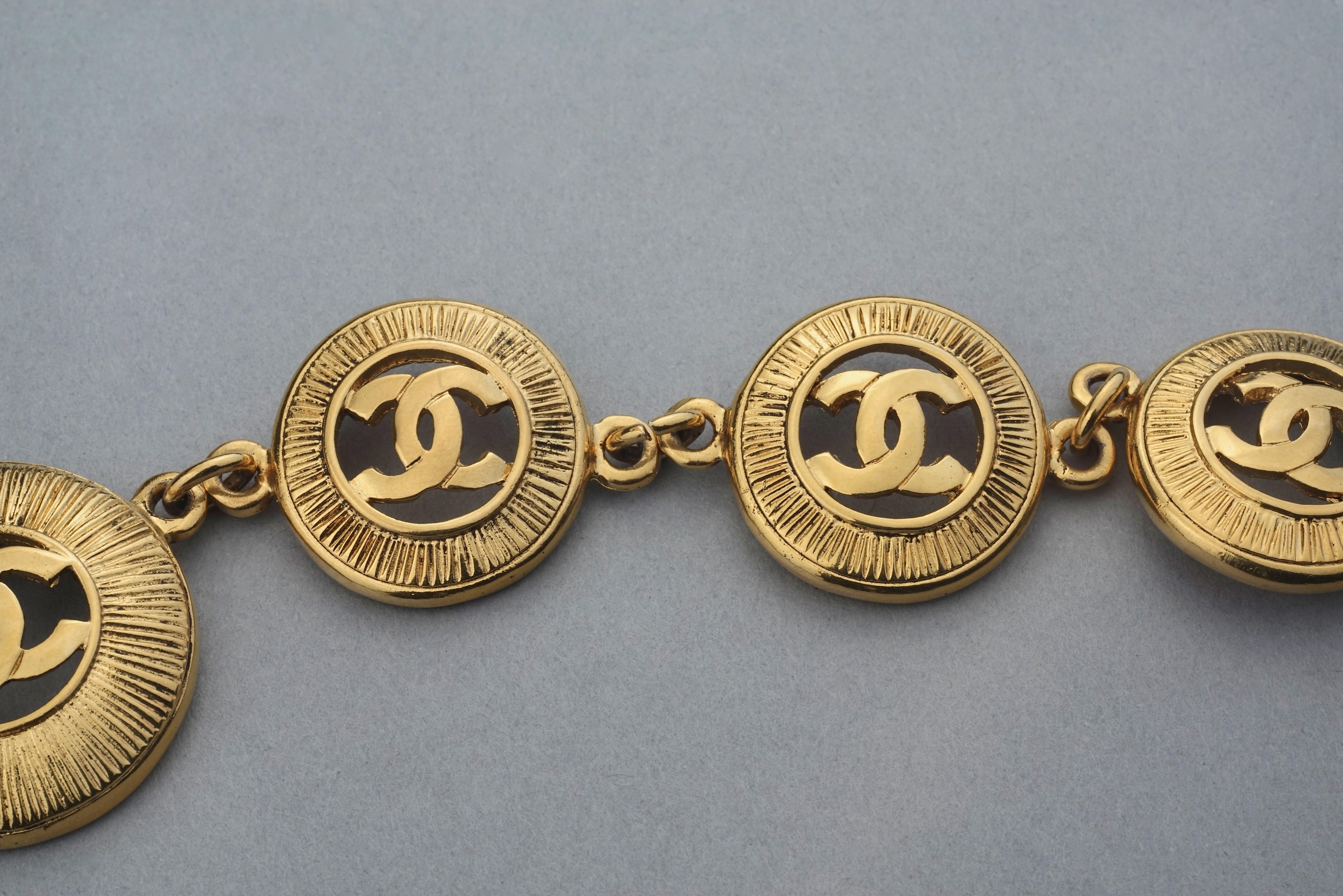 Vintage CHANEL CC Logo Sunburst Openwork Medallion Charm Necklace 2