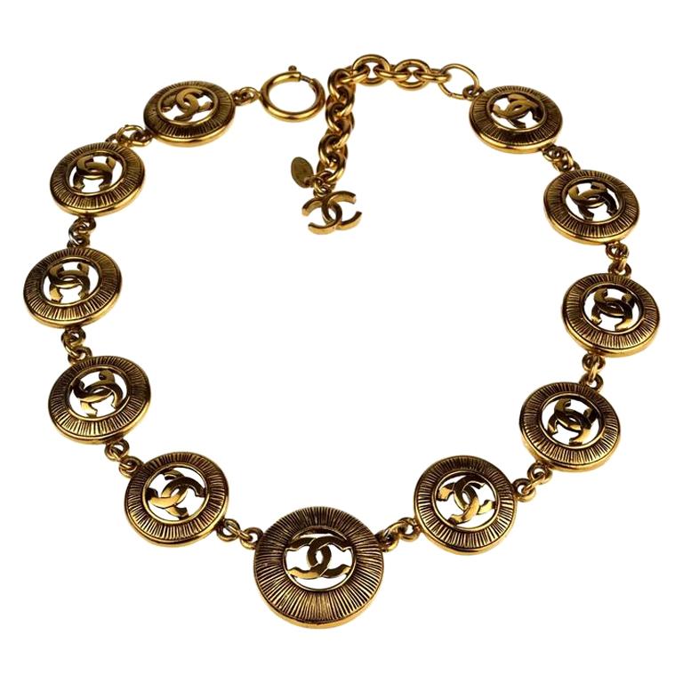 Vintage CHANEL CC Logo Sunburst Openwork Medallion Charm Necklace