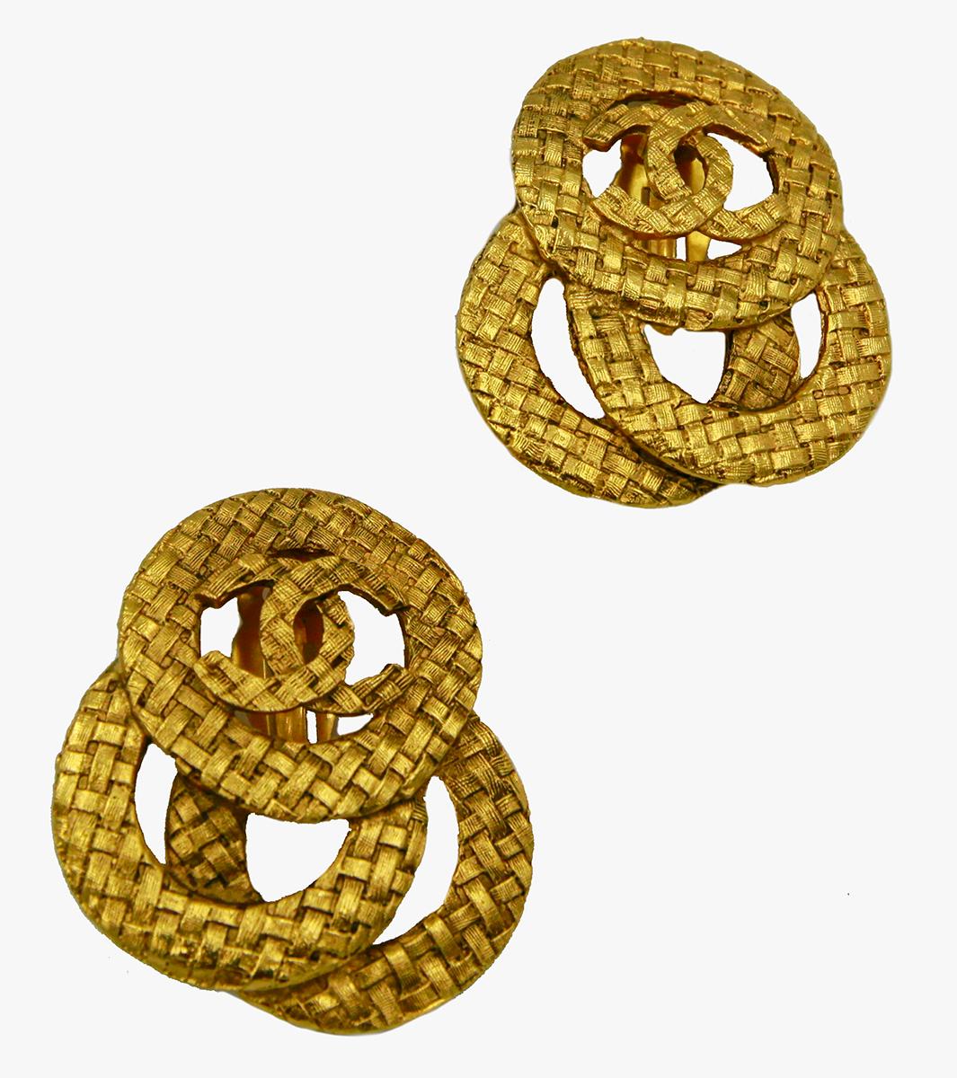 Vintage Chanel CC Logo Woven Interlocking Circles Clip-On Earrings, 1990  In Excellent Condition In New York, NY