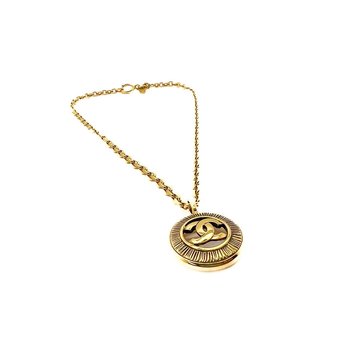 da uomo o donna Collana vintage Chanel CC Sunburst anni '80 in vendita