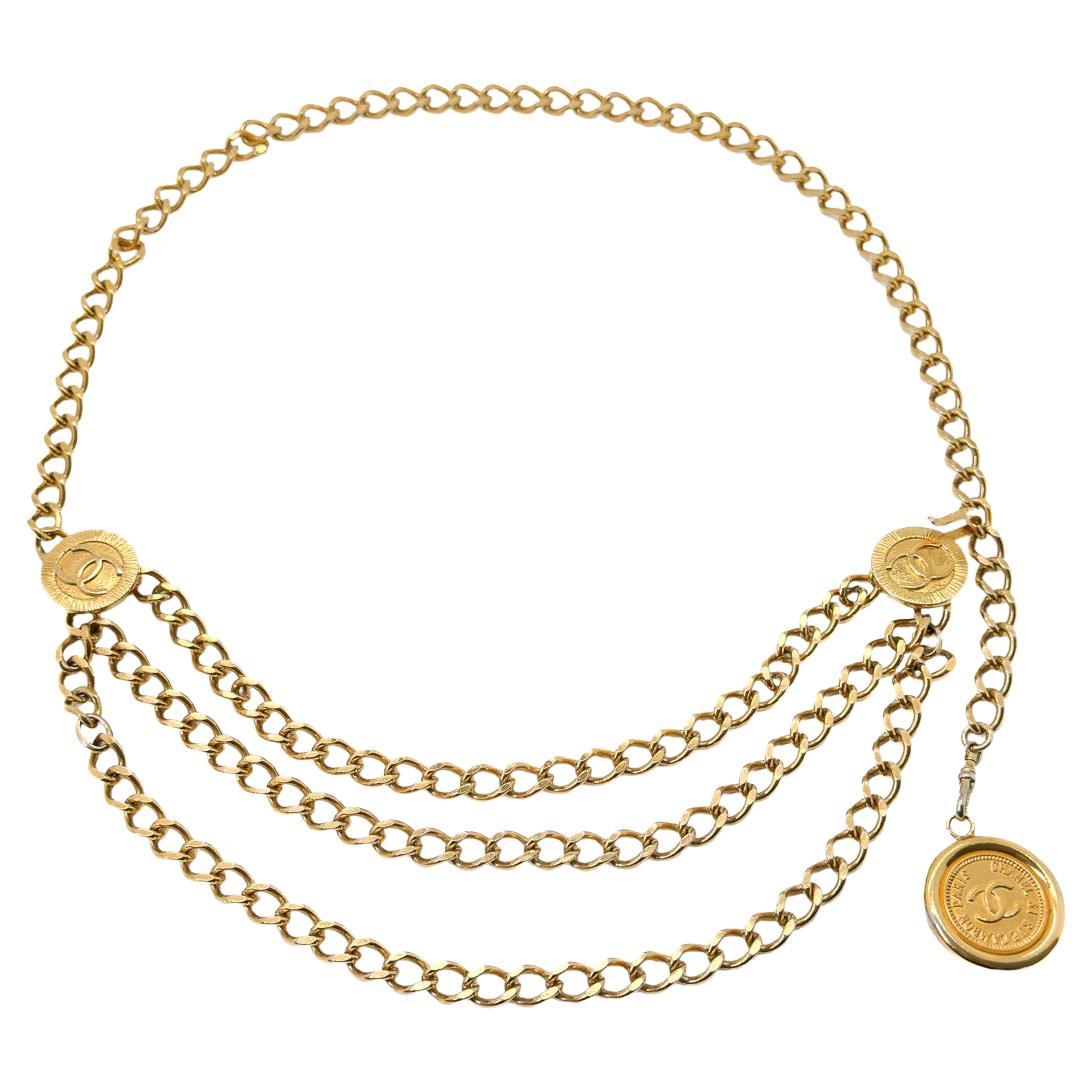 Cintura Chanel vintage con logo a catena 1984