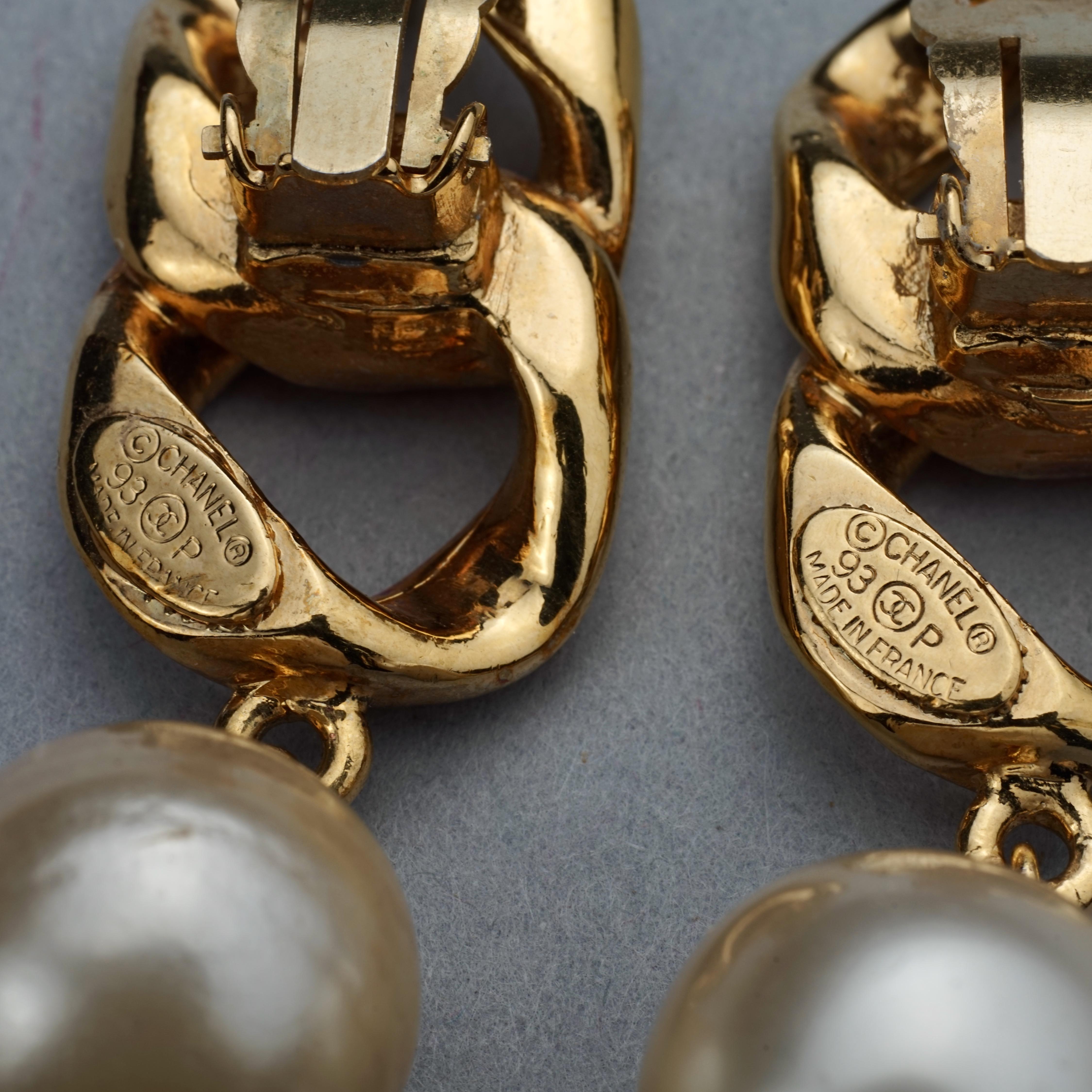 Vintage CHANEL Chain Pearl Dangling Earrings 2