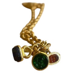 Vintage-CHANEL-Charm-Halskette von Karl Lagerfeld – Dreifach-Intaglio-Ring-Anhänger