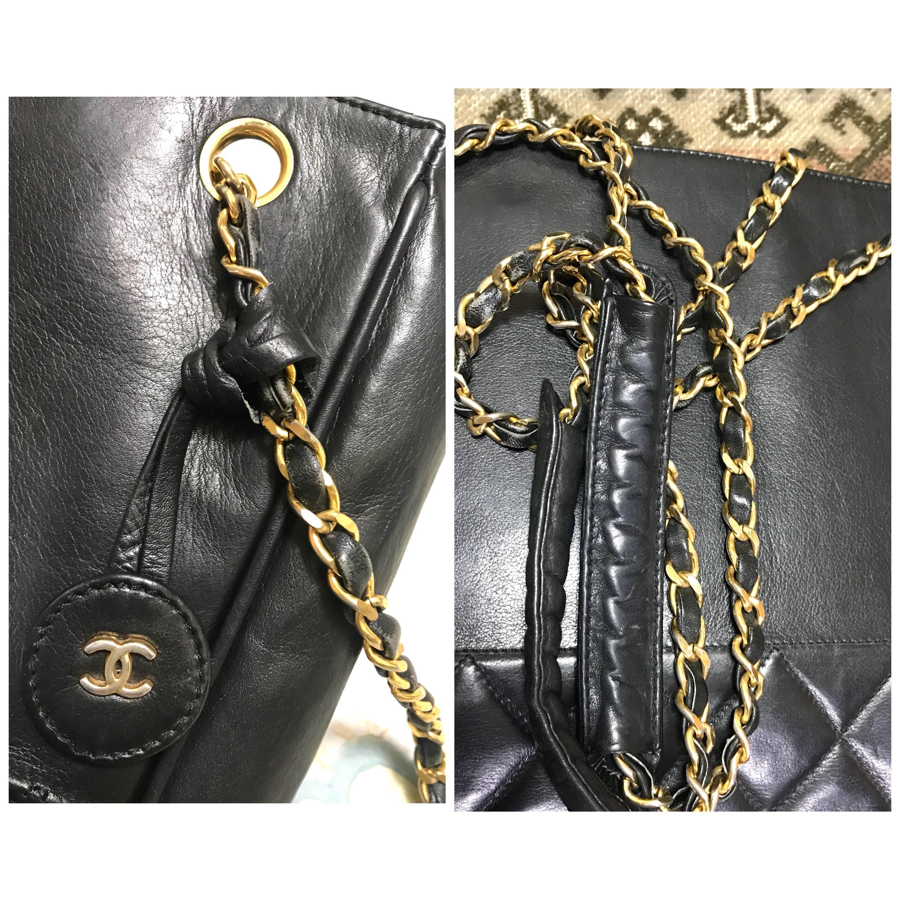 Vintage CHANEL classic black leather shoulder bag, tote purse with golden chains 1
