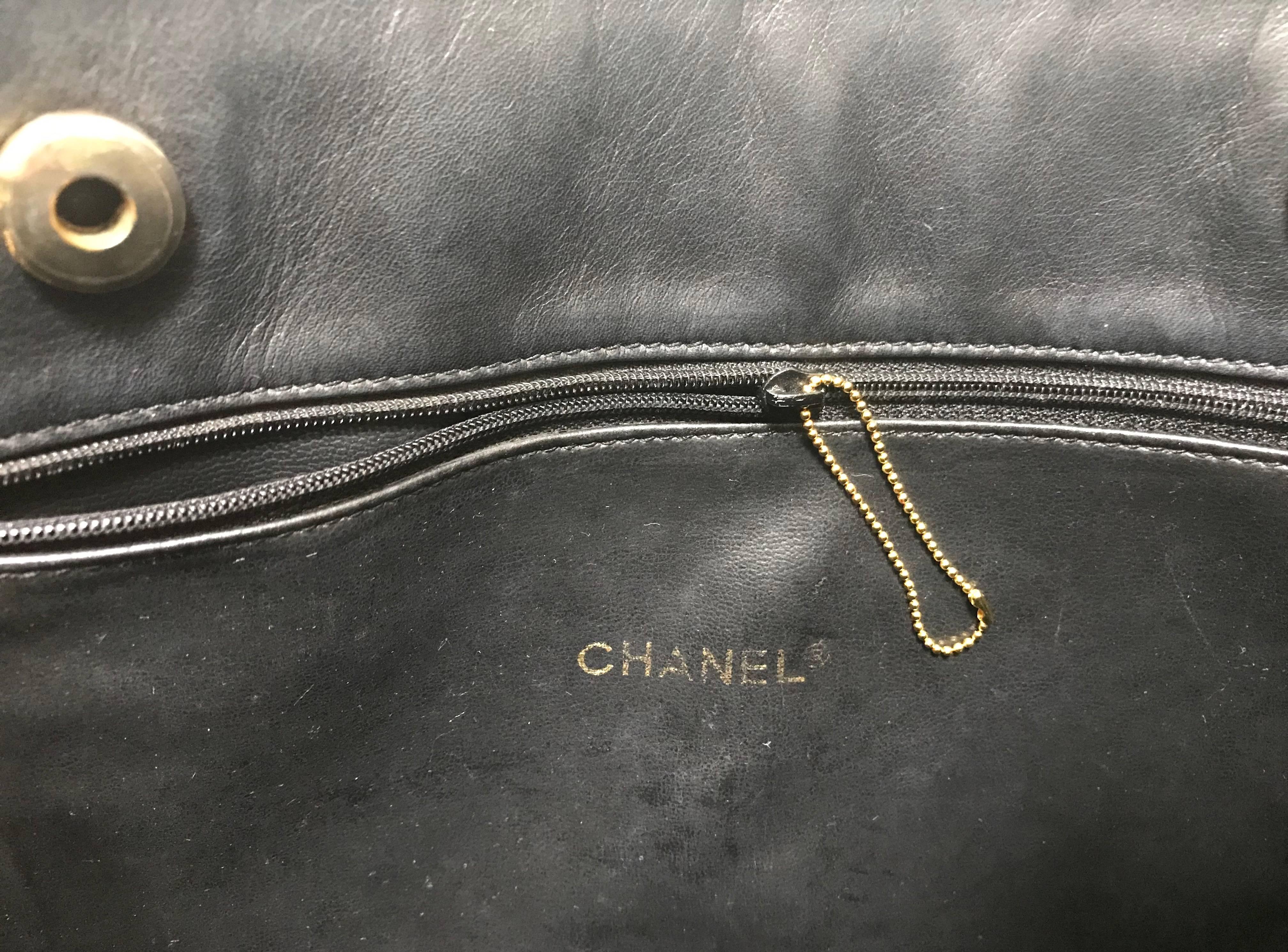 Vintage CHANEL classic black leather shoulder bag, tote purse with golden chains 2