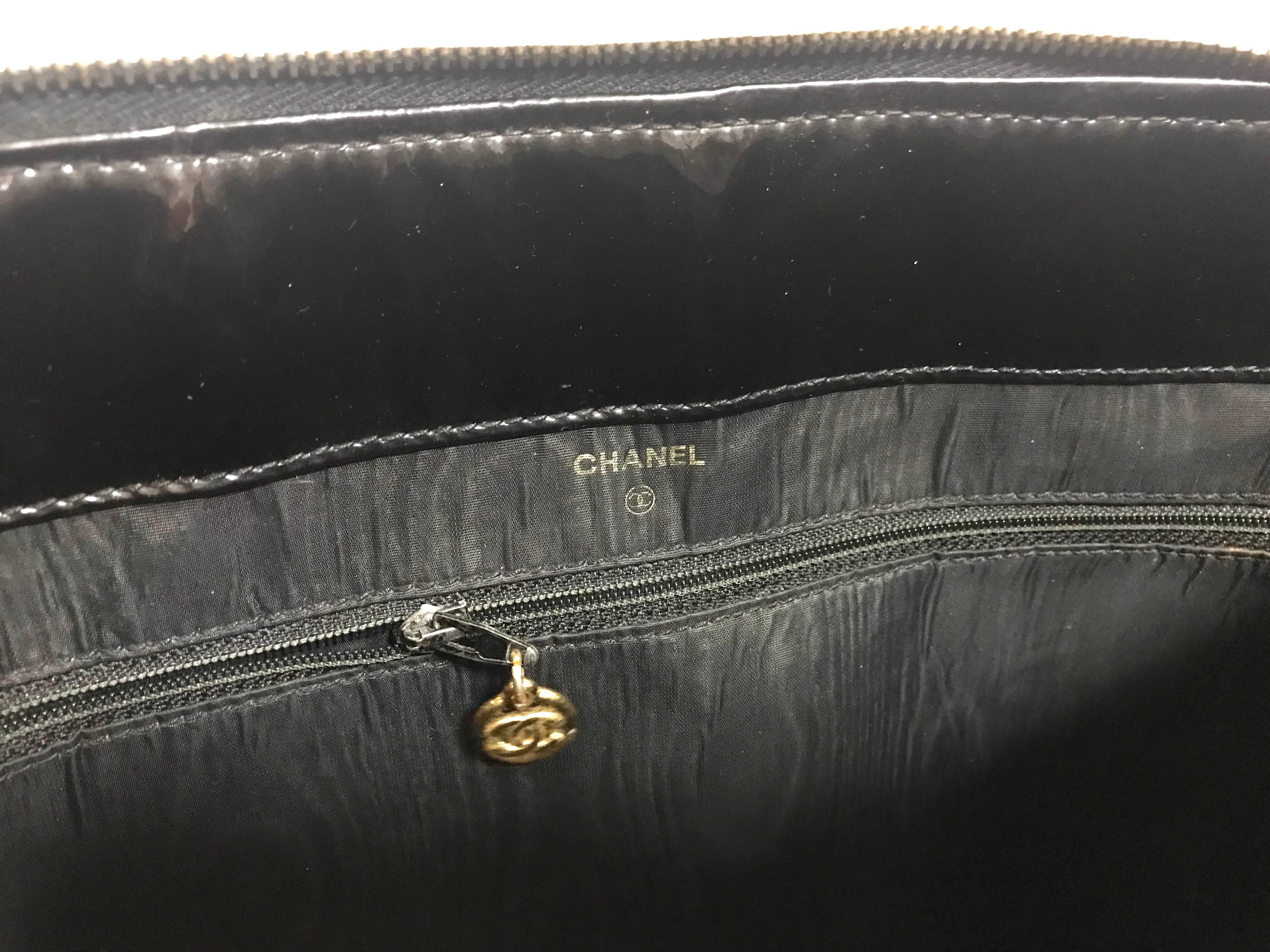 Chanel Vintage classic black patent enamel document bag / large clutch purse  For Sale 10