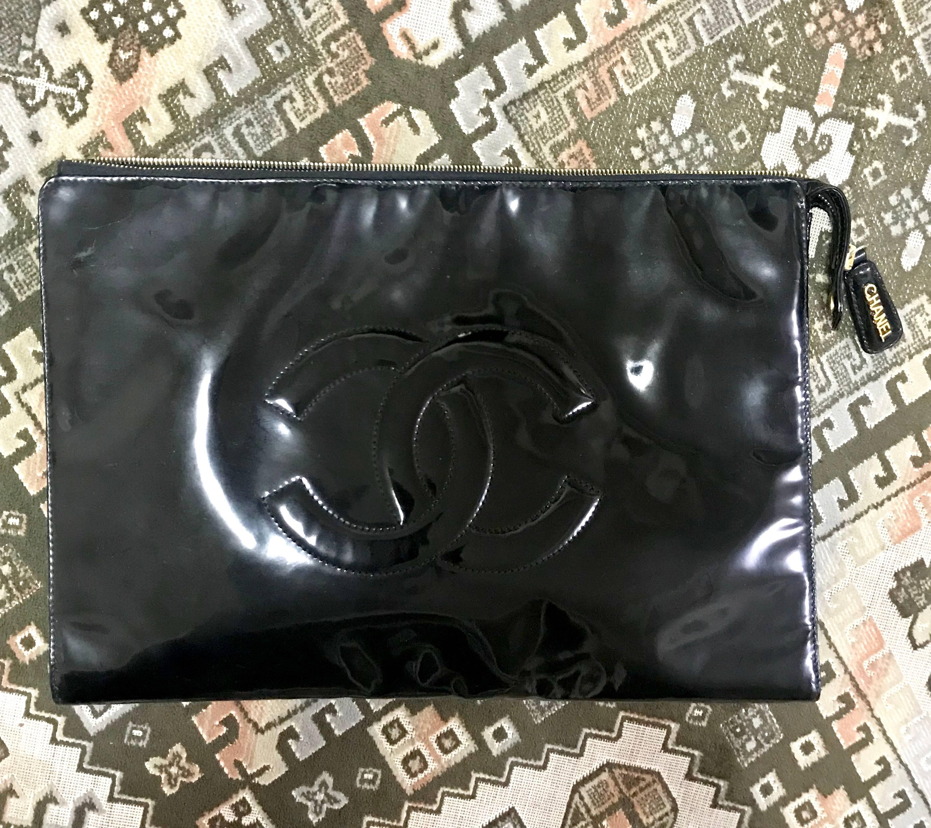 Chanel Vintage classic black patent enamel document bag / large clutch purse  For Sale 11