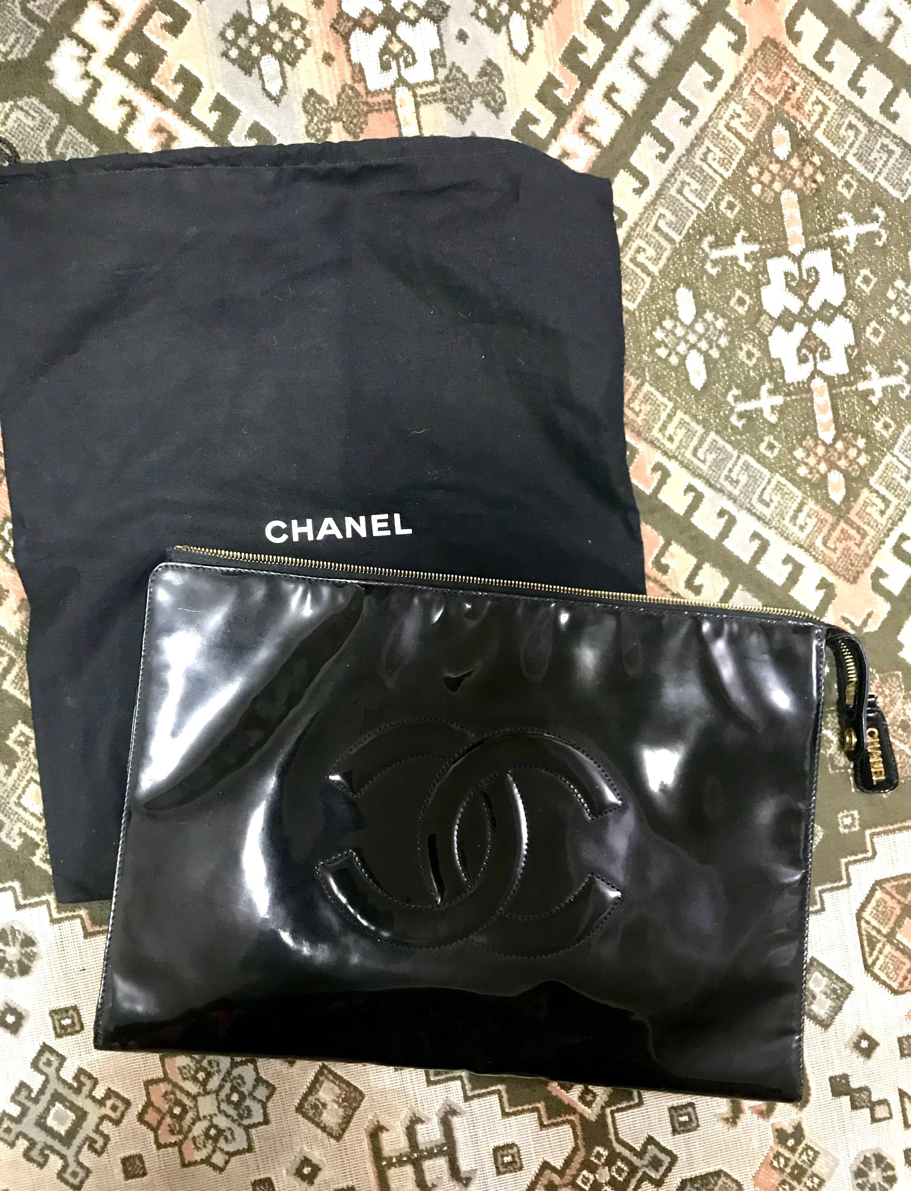 Chanel Vintage classic black patent enamel document bag / large clutch purse  For Sale 12