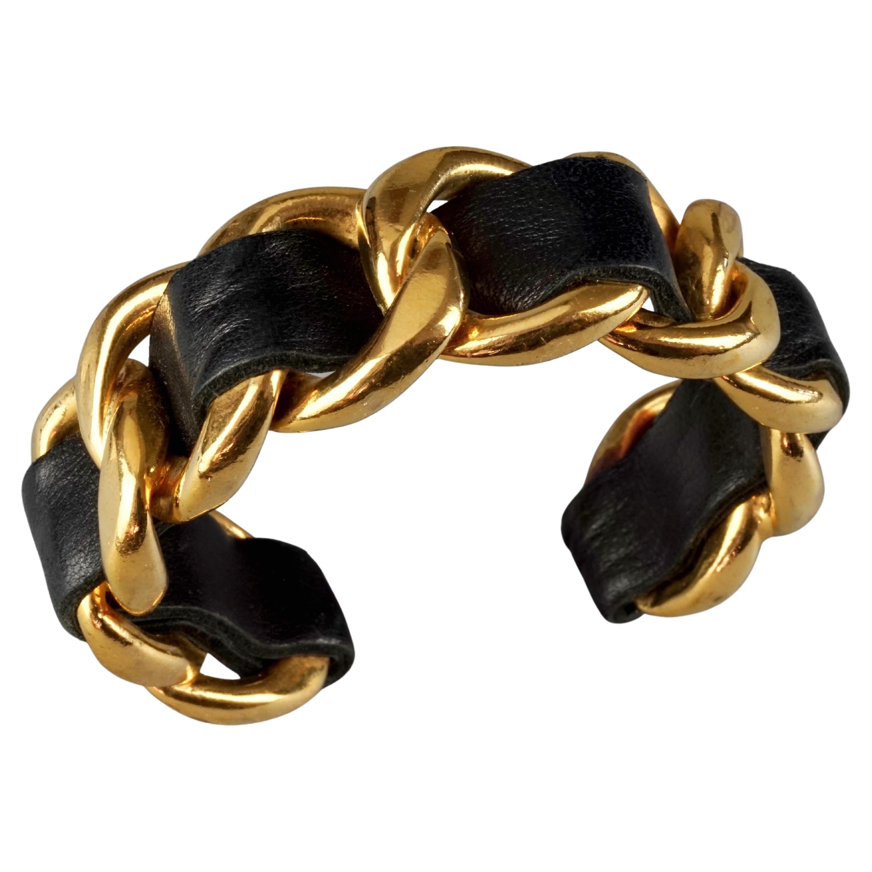 Vintage CHANEL Classic Gold Chain and Leather Bangle Bracelet For Sale at  1stDibs