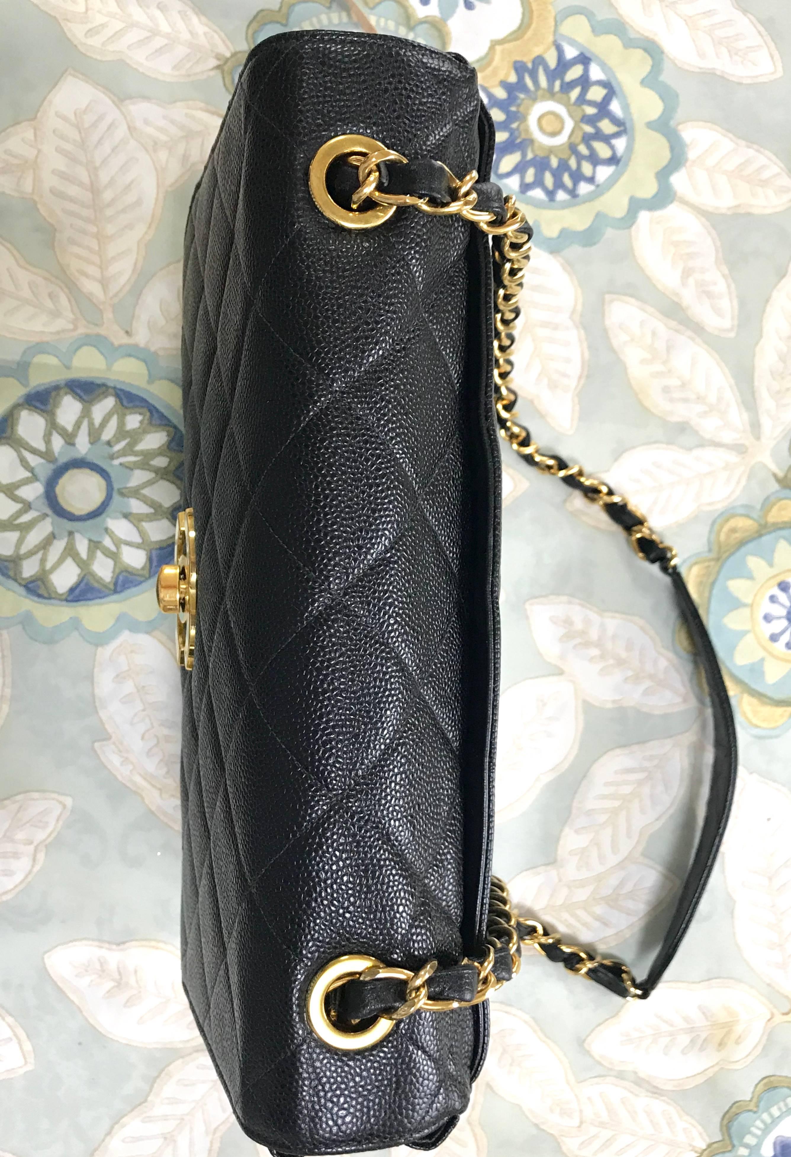 Vintage Chanel classic large black caviar leather 2.55 square chain shoulder bag For Sale 6