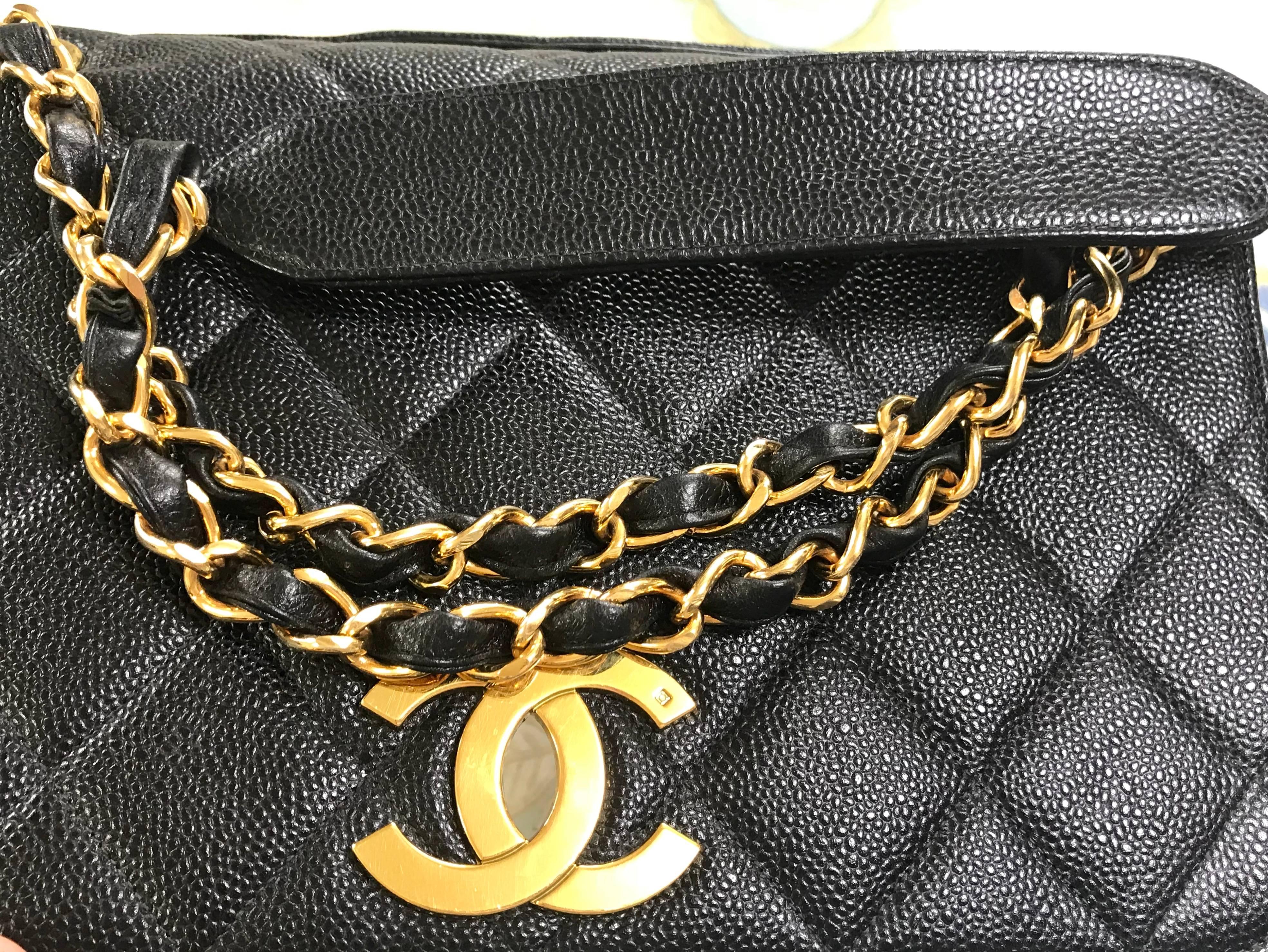 Vintage Chanel classic large black caviar leather 2.55 square chain shoulder bag For Sale 2