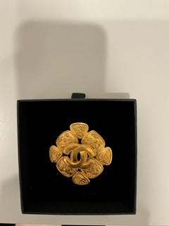 Vintage Chanel Clover Motif Gold-Plated Brooch Pin