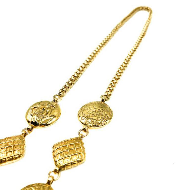 Collar de cuerda vintage Chanel Codes of the House 1980s en venta 1