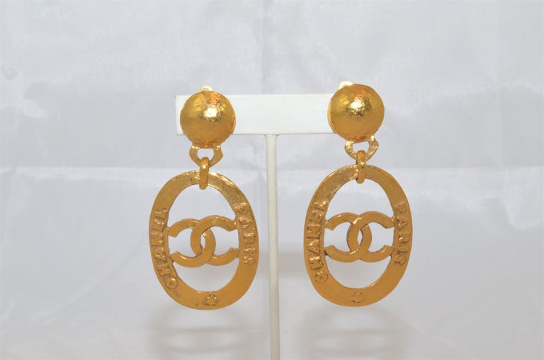 Chanel Vintage Collection 28 Logo Hoop Drop Earrings Hammered Gold Pla –  Boutique Patina