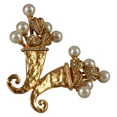 Vintage CHANEL Cornucopia Pearl Brooch