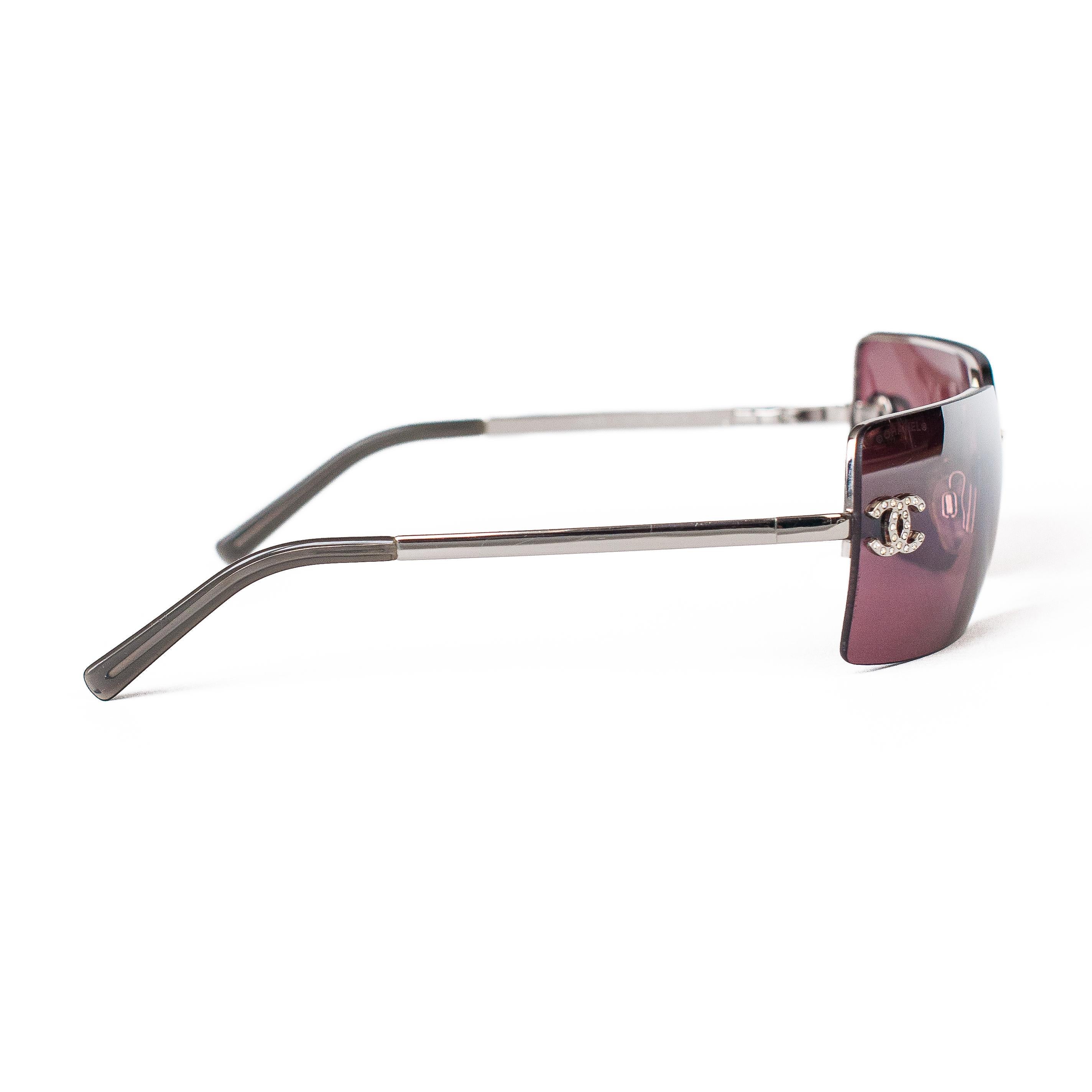 Vintage Chanel Crystal CC Rimless Sunglasses Pink/Red In Good Condition In London, GB