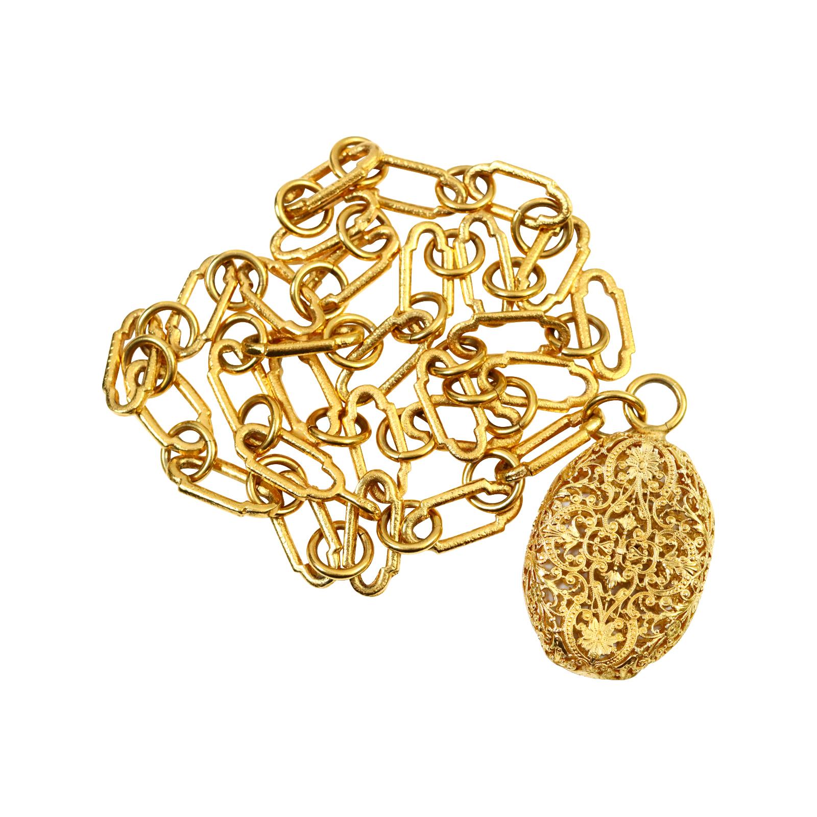 Vintage Chanel Dangling Byzantine Gold Belt For Sale 5