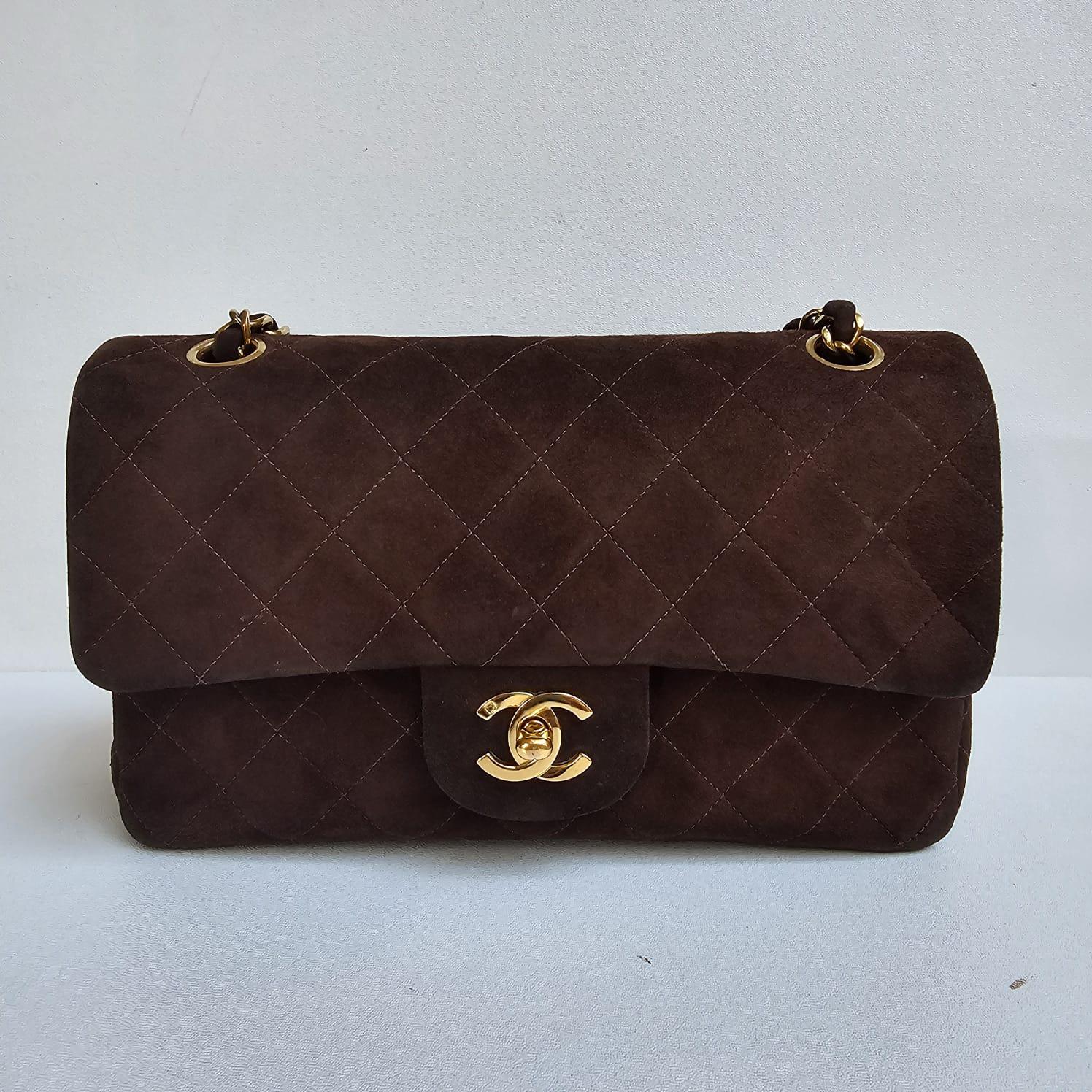Vintage Chanel Dark Brown Suede Quilted Small Double Flap Bag Unisexe en vente